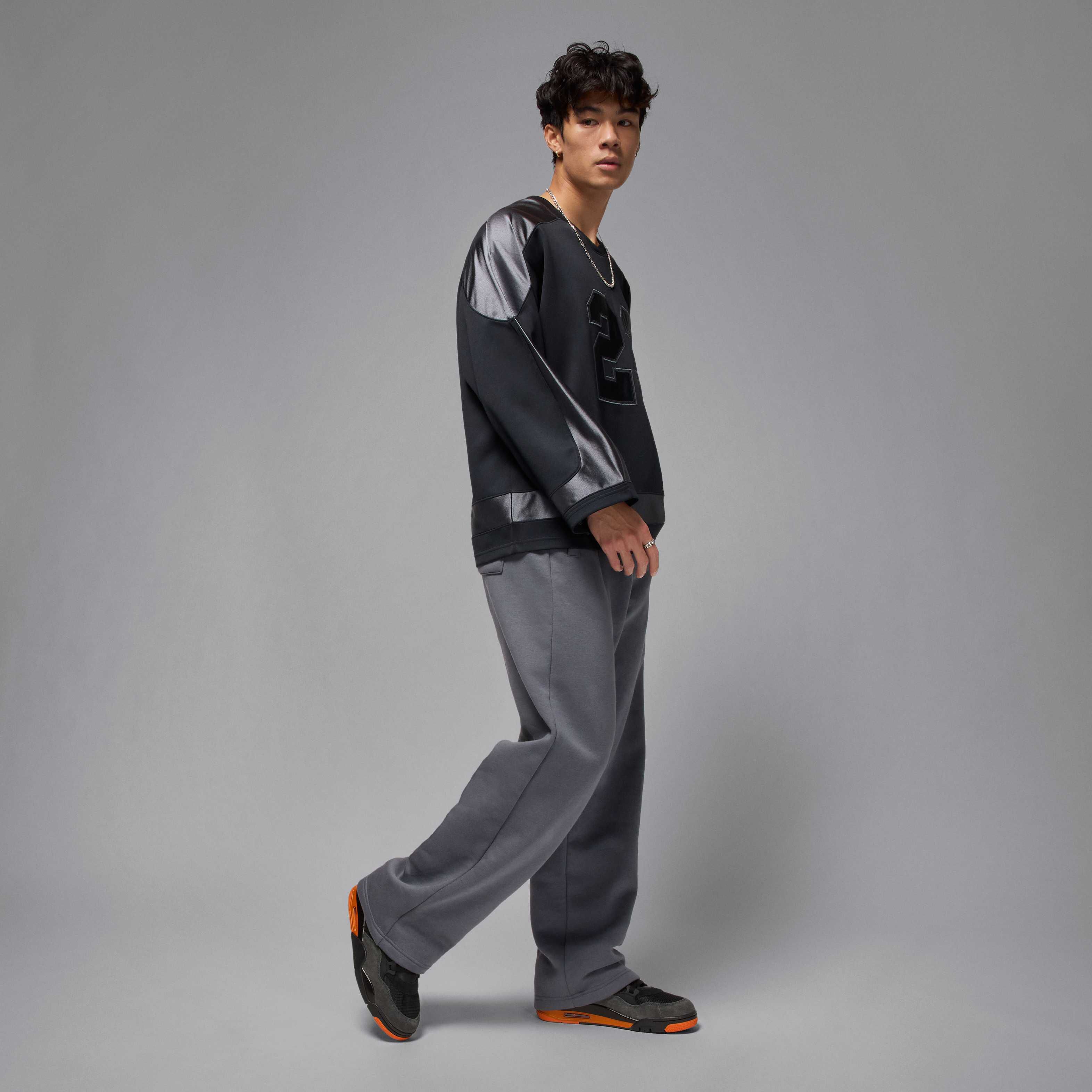 Air Jordan 4 RM image number 8