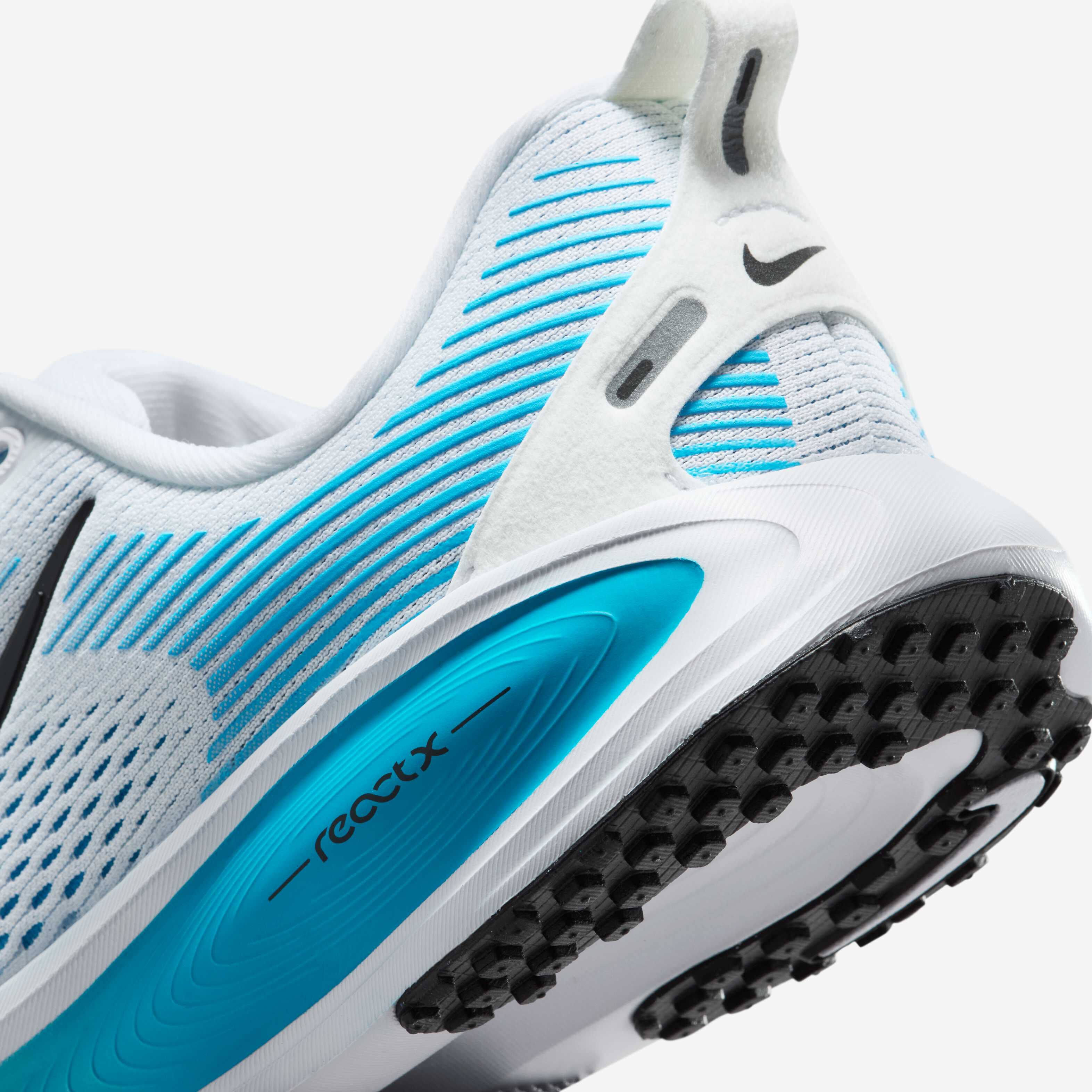 Nike Vomero 18 image number 7