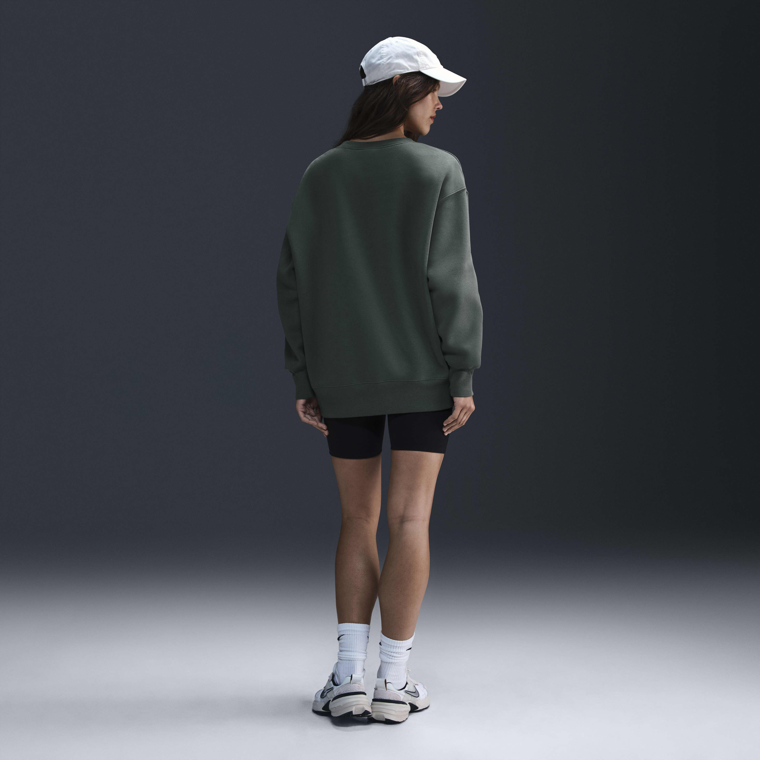 نايكي سبورتسوير فينكس فليس image number 4