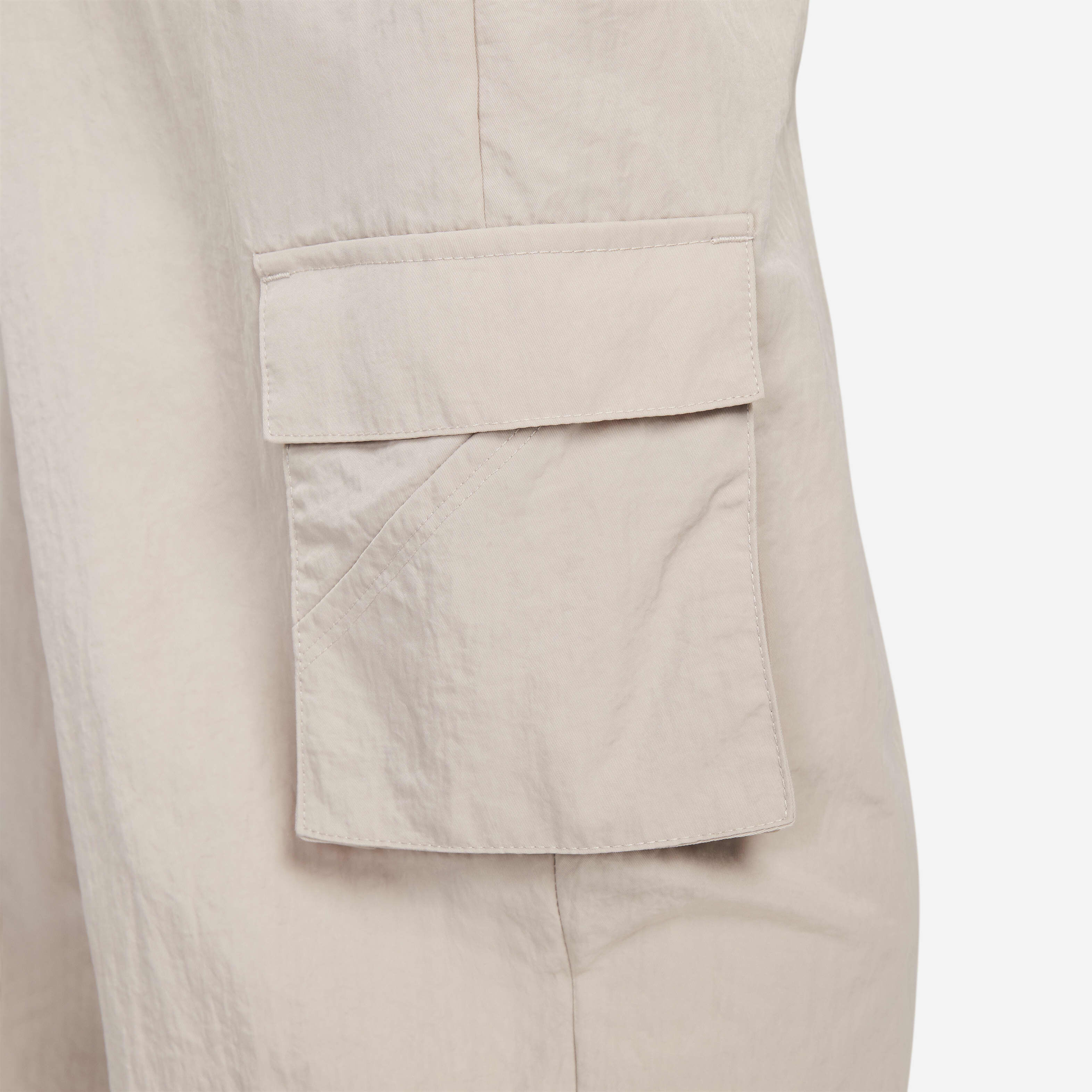 نايكي سبورتسوير ايسنشال image number 4