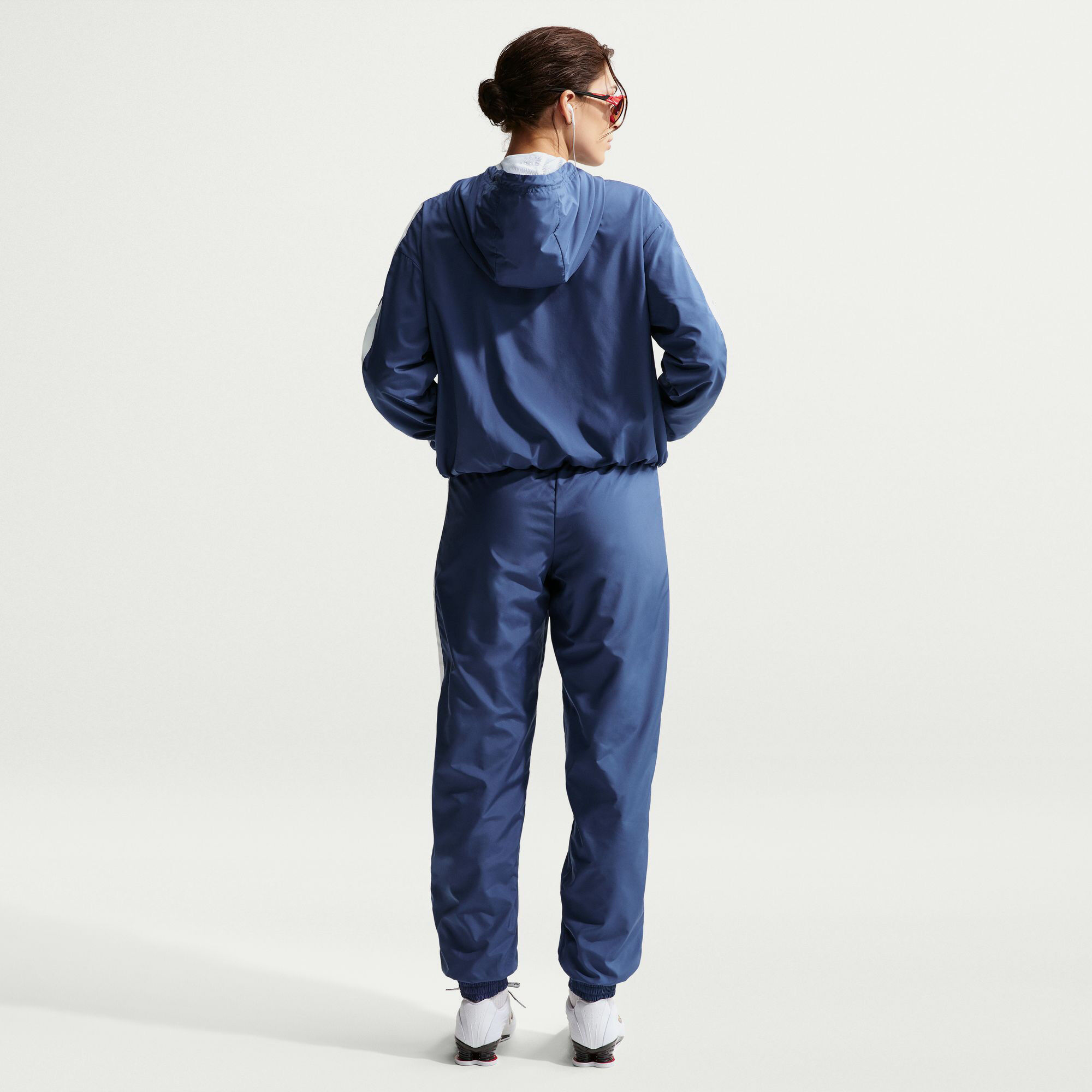 Nike Sportswear Classic Wovens image number 2