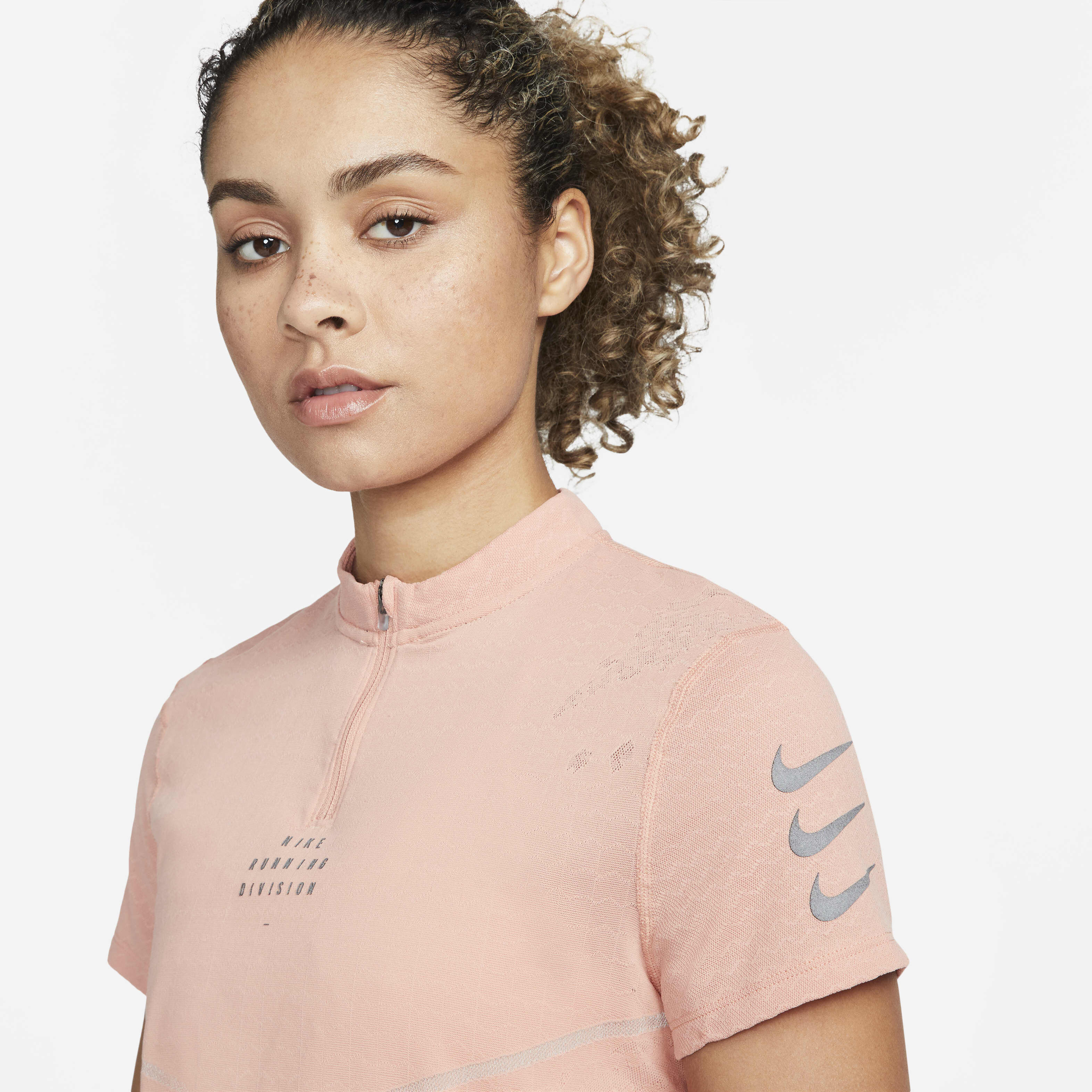 Nike Dri-FIT ADV Run Division image number 2