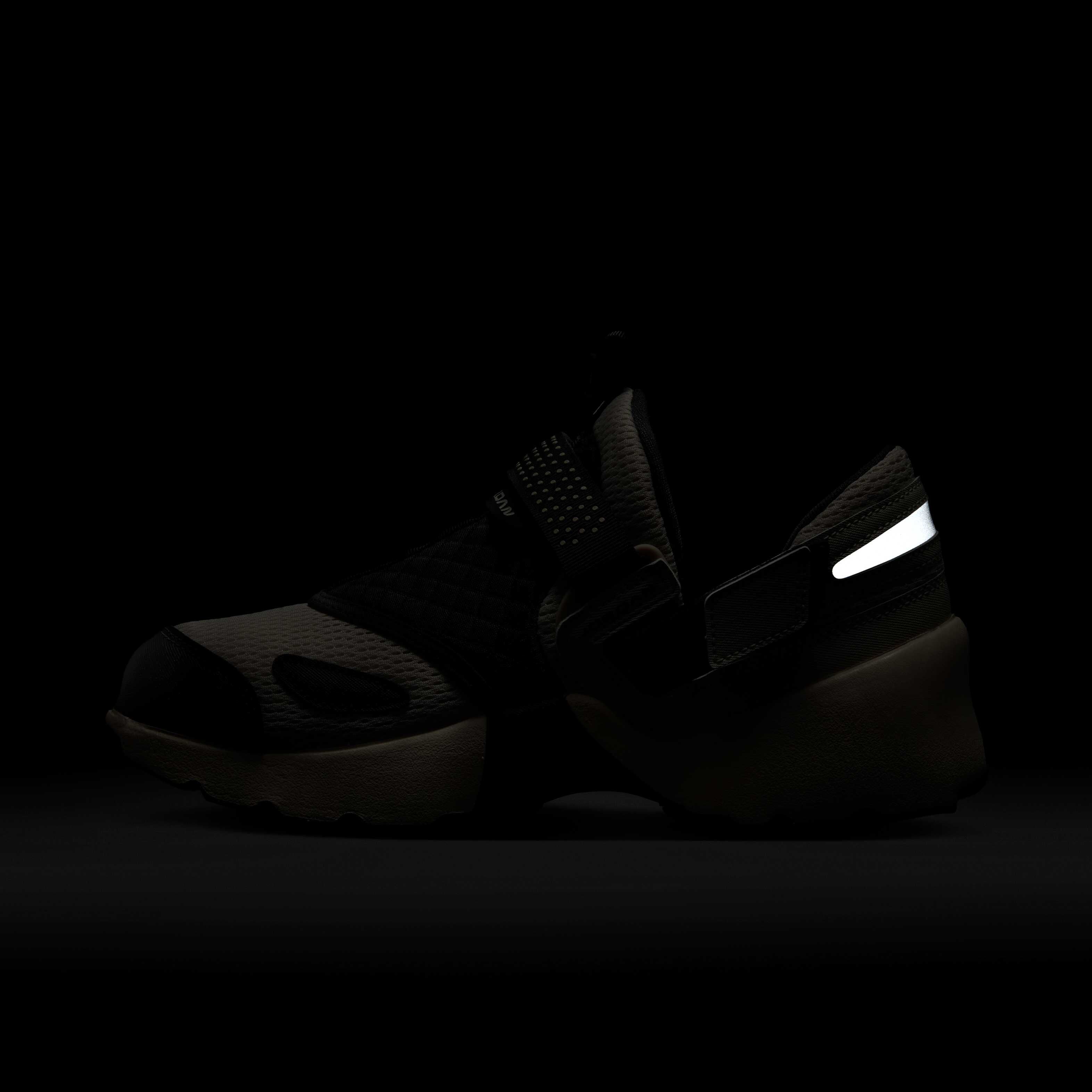 Jordan Trunner LX image number 10