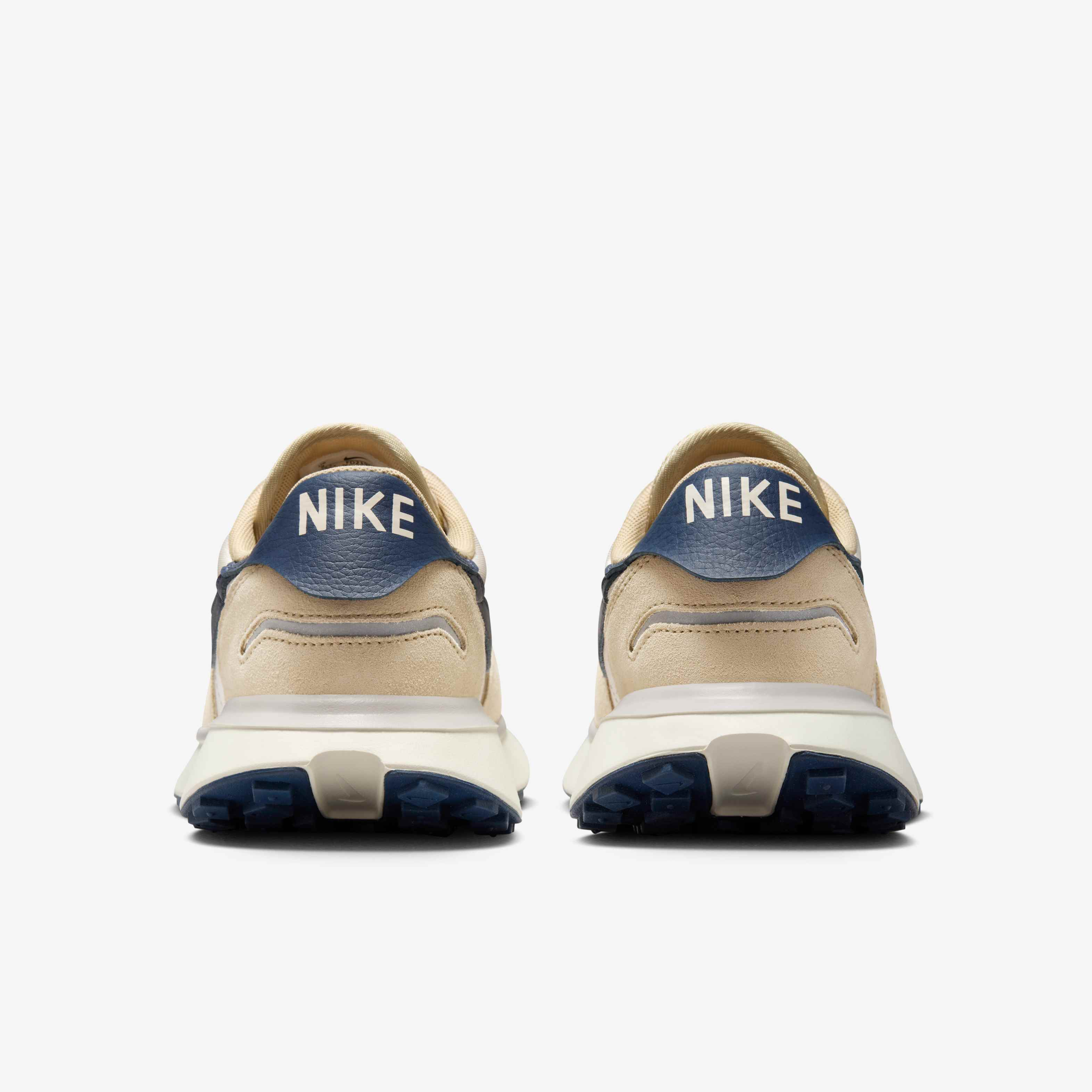 نايكي فينيكس وافل image number 6