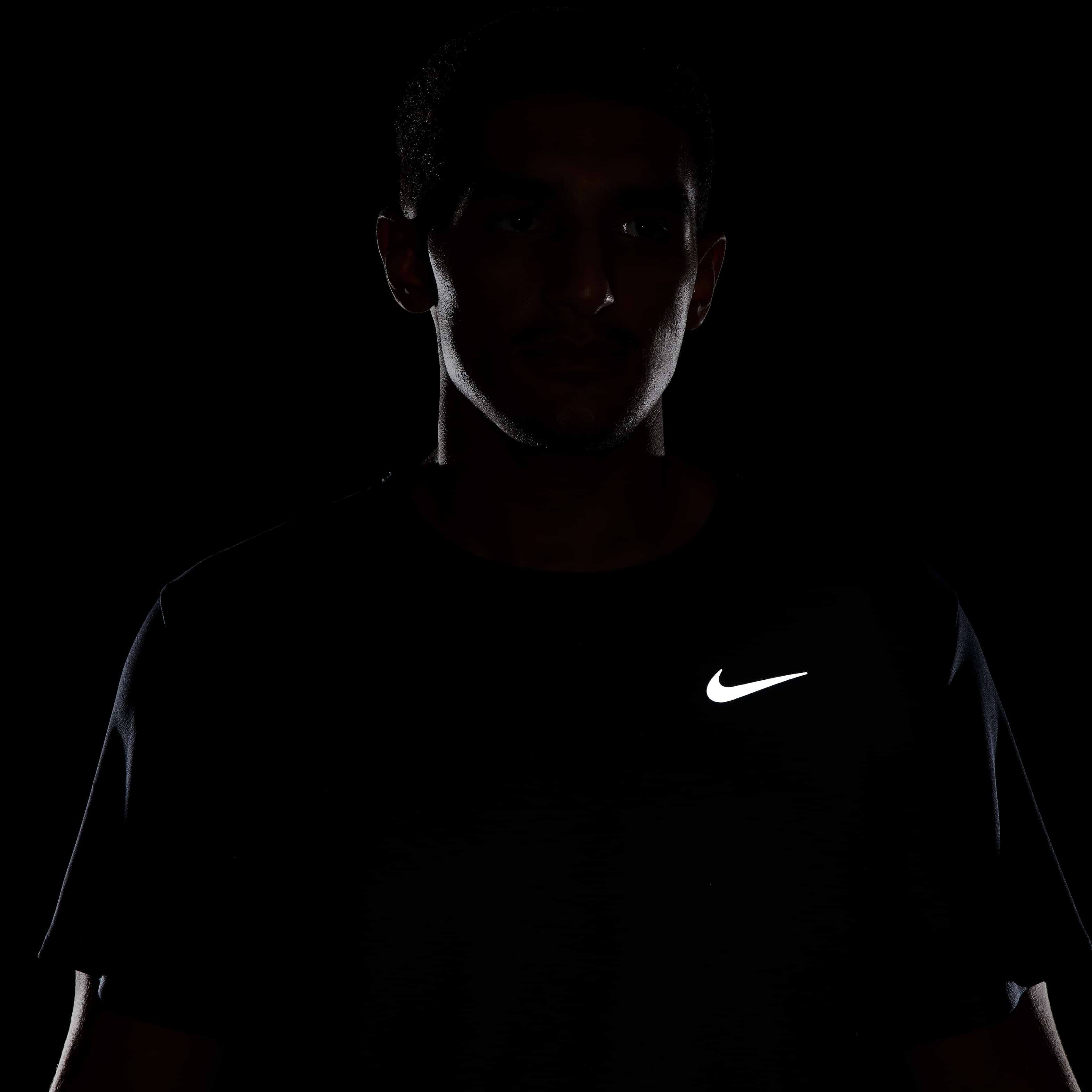 نايكي ميلر image number 5