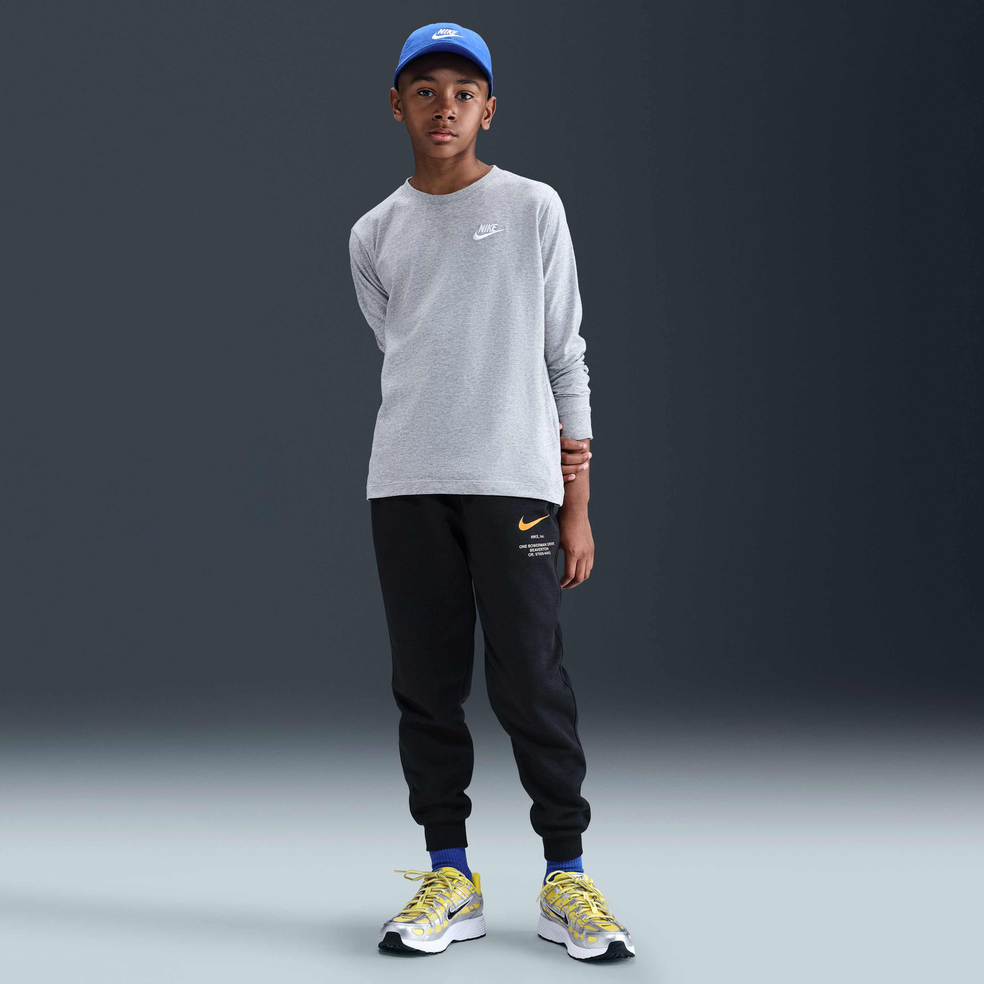 نايكي سبورتسوير image number 0