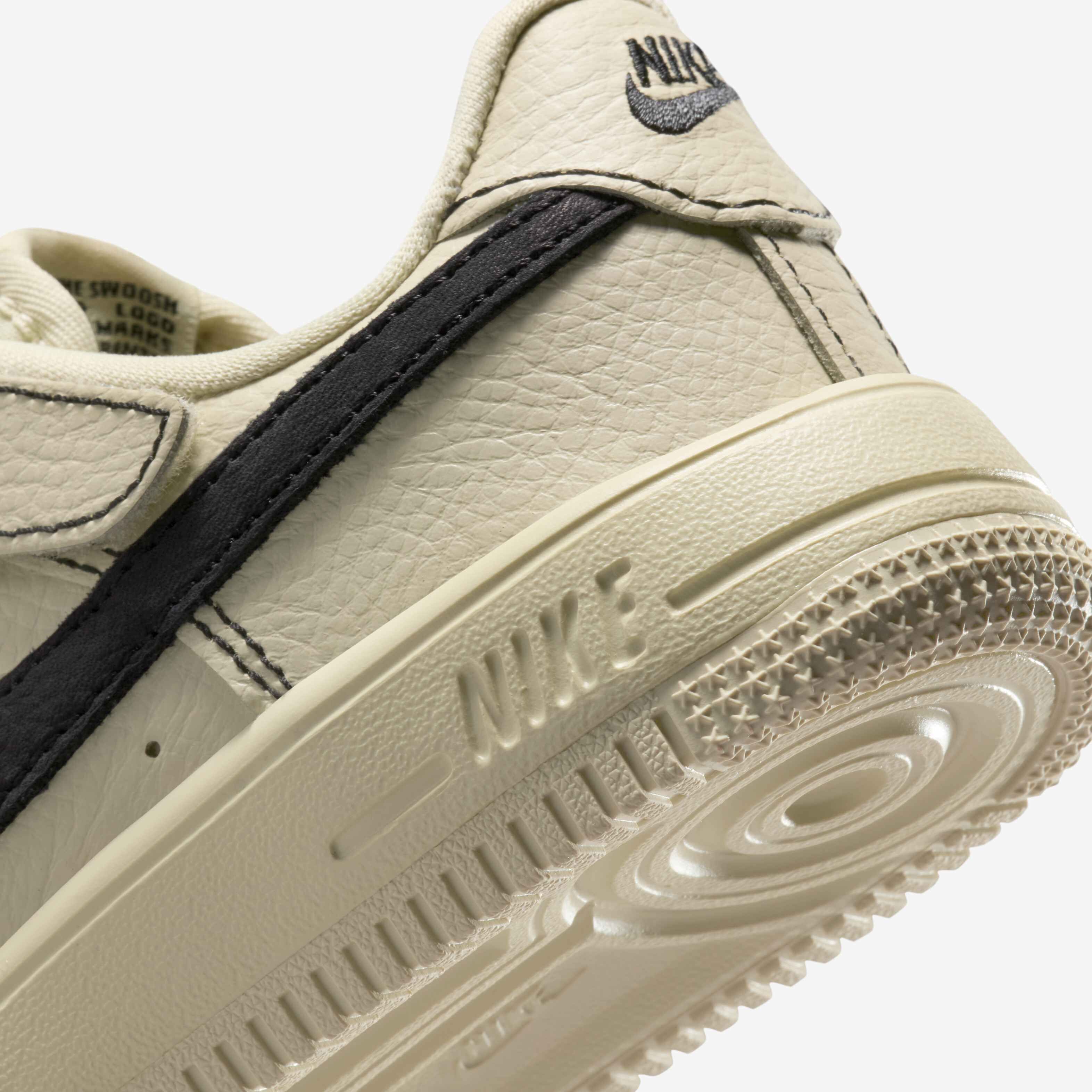 Nike Force 1 Low LV8 EasyOn image number 7