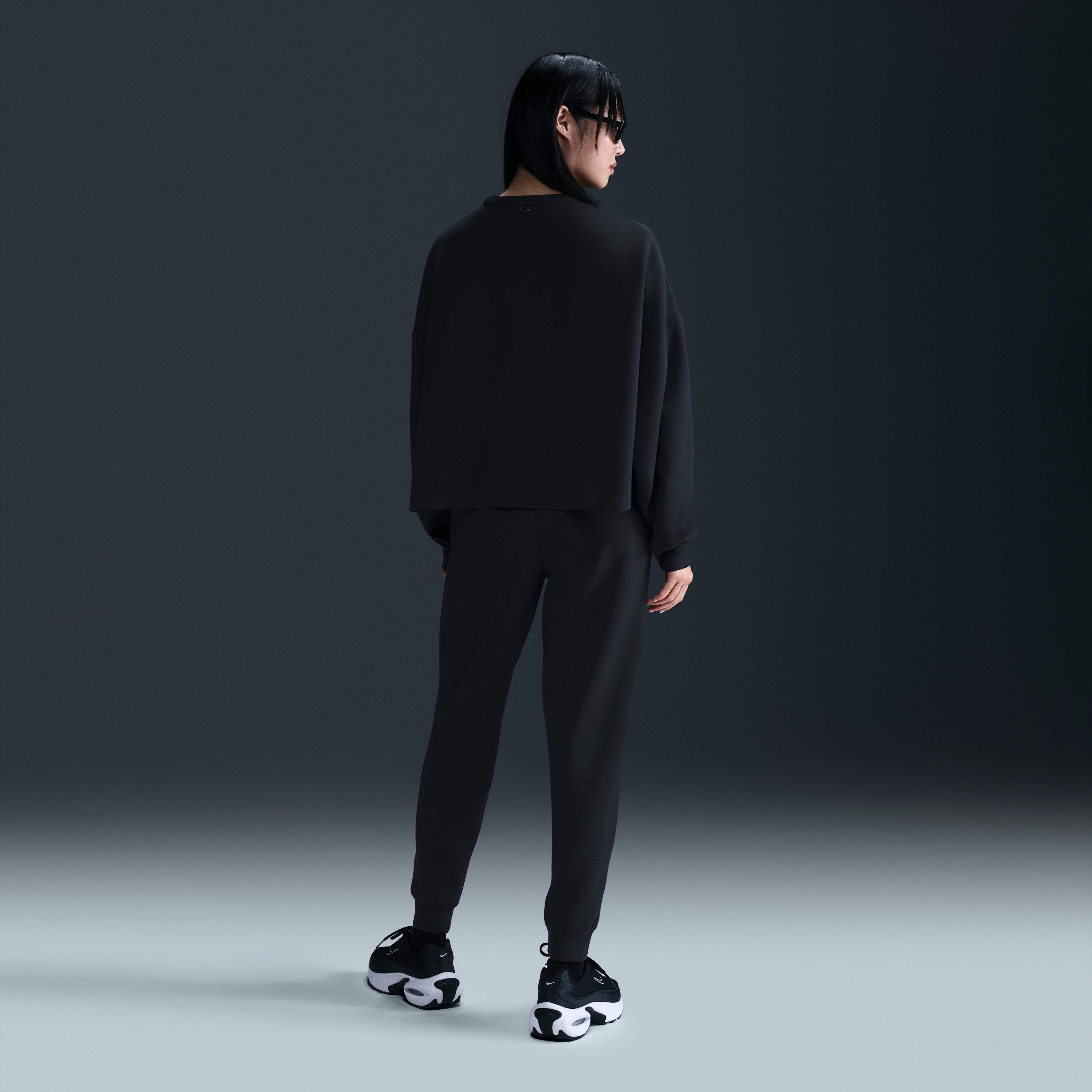 نايكي 24.7 امبوسبلي سوفت image number 4