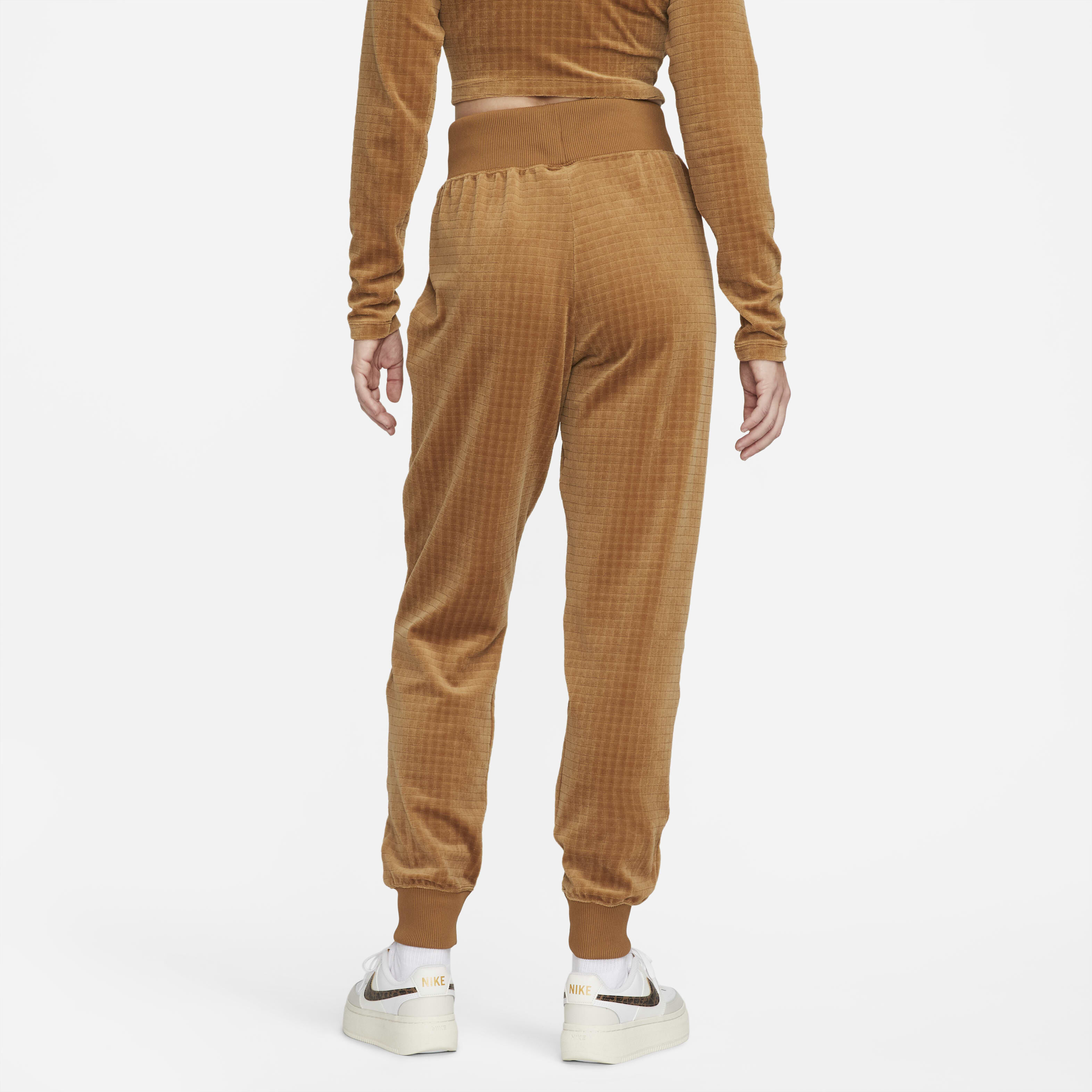 نايكي سبورتسوير image number 1