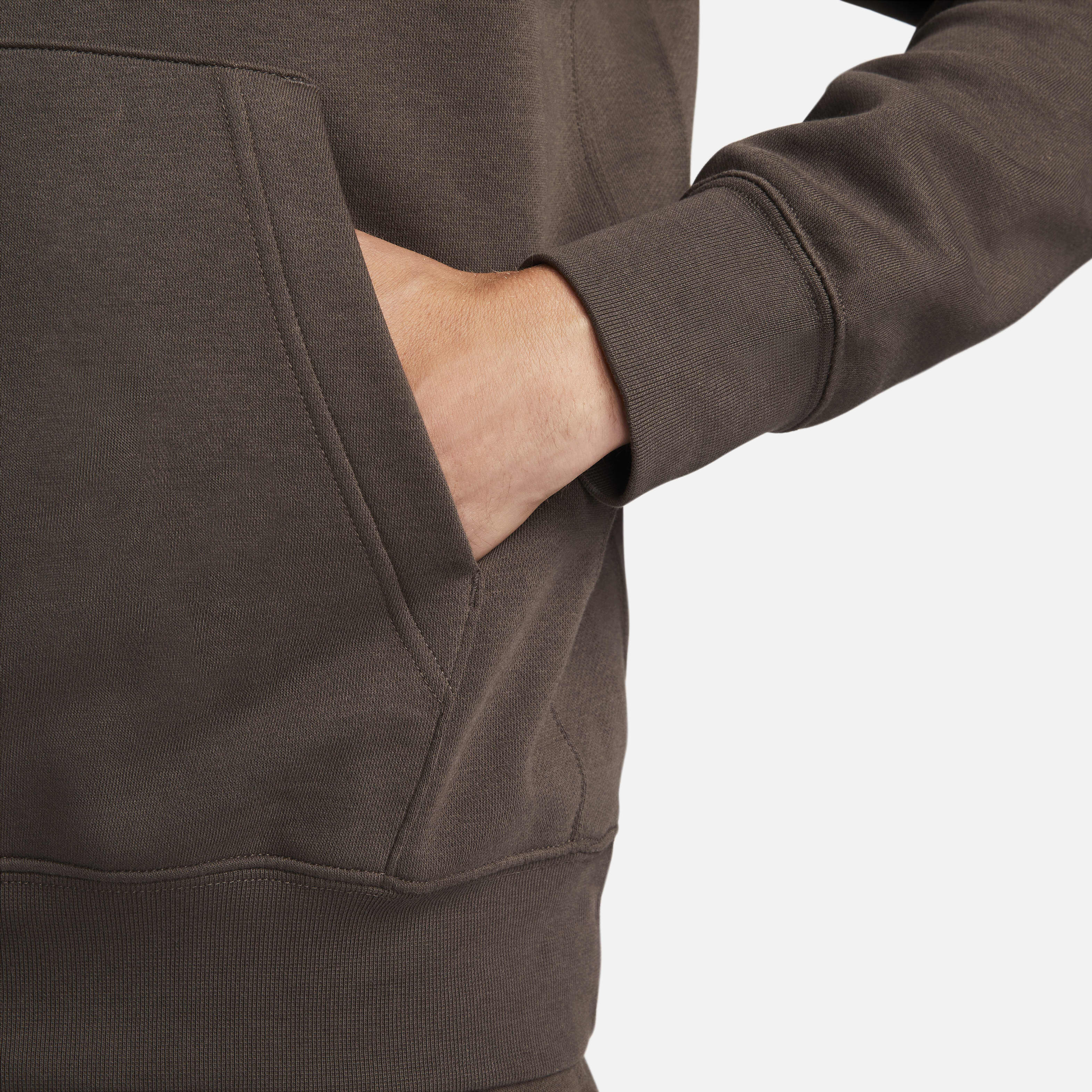 Tottenham Hotspur Club Third image number 3