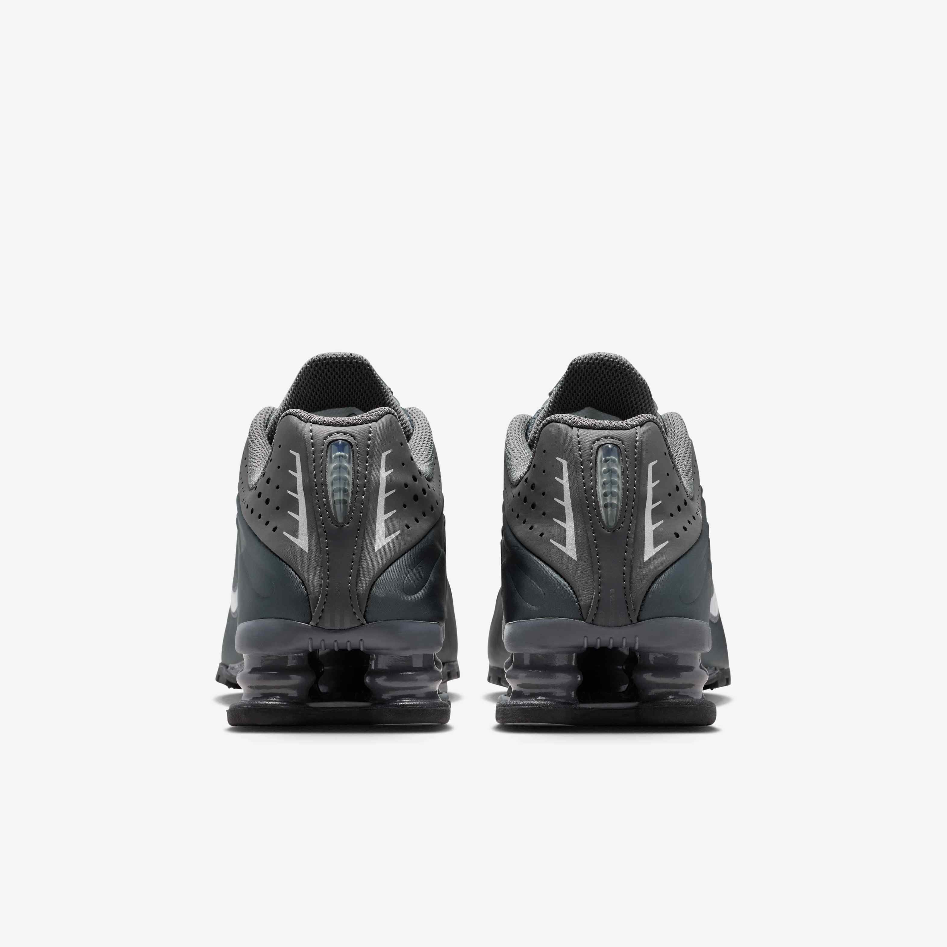 Nike Shox R4 image number 5