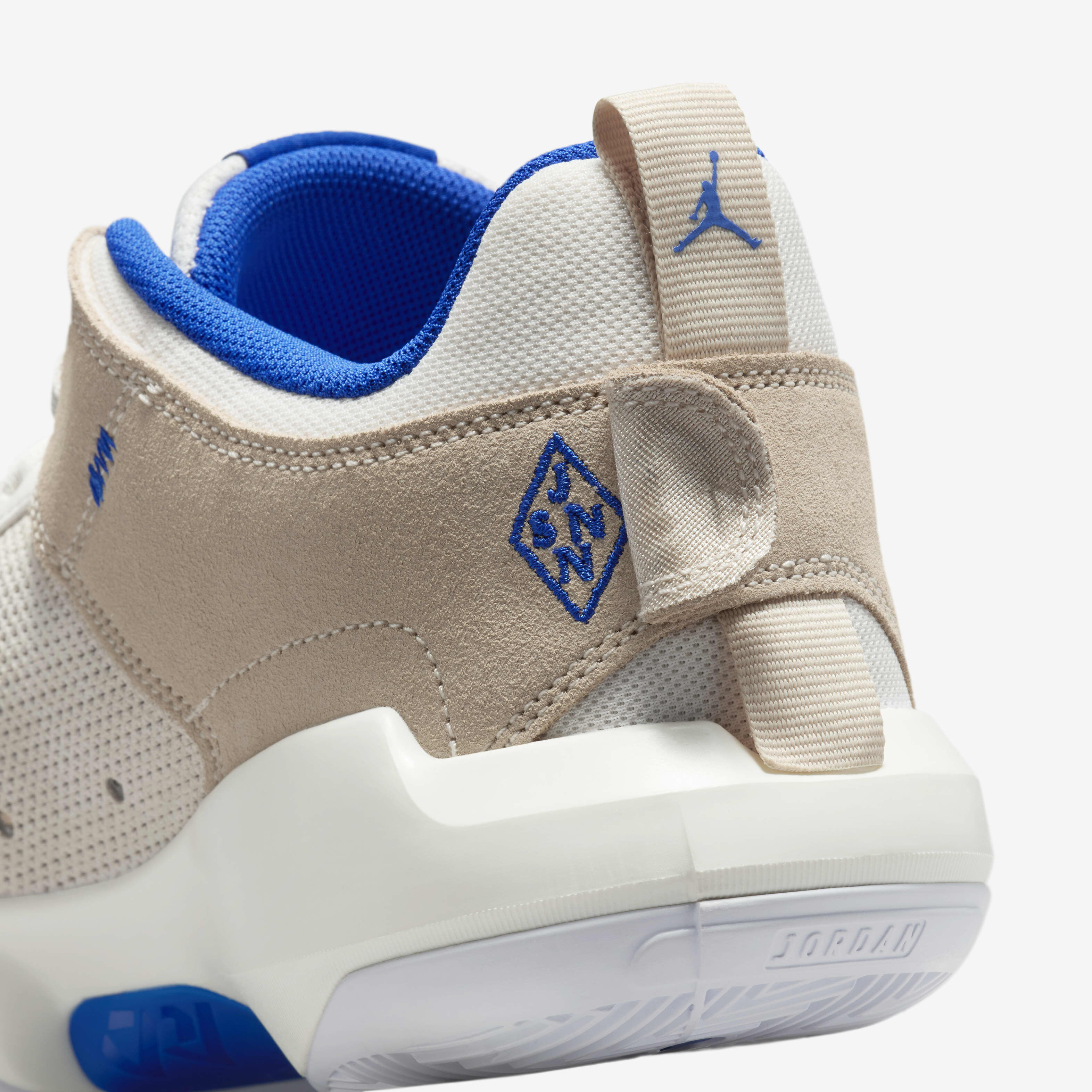 Aj 11 721 deals