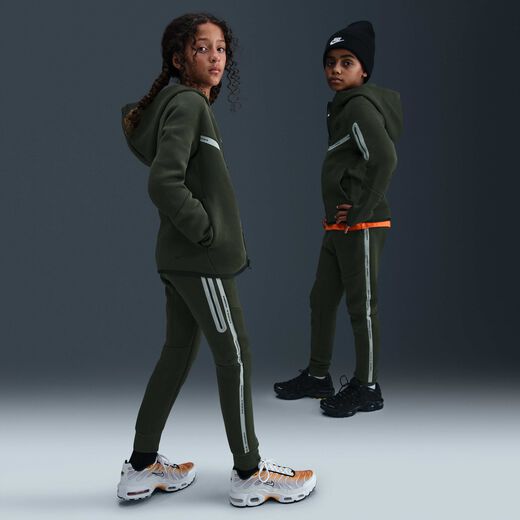 Kids Joggers & Sweatpants-Nike, Nike Sportswear Tech Fleece, Older Kids' (Boys') Joggers