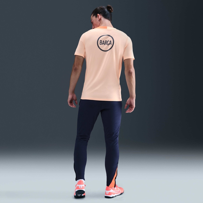 برشلونة سترايك البديل image number 4 برشلونة سترايك البديل image number 4