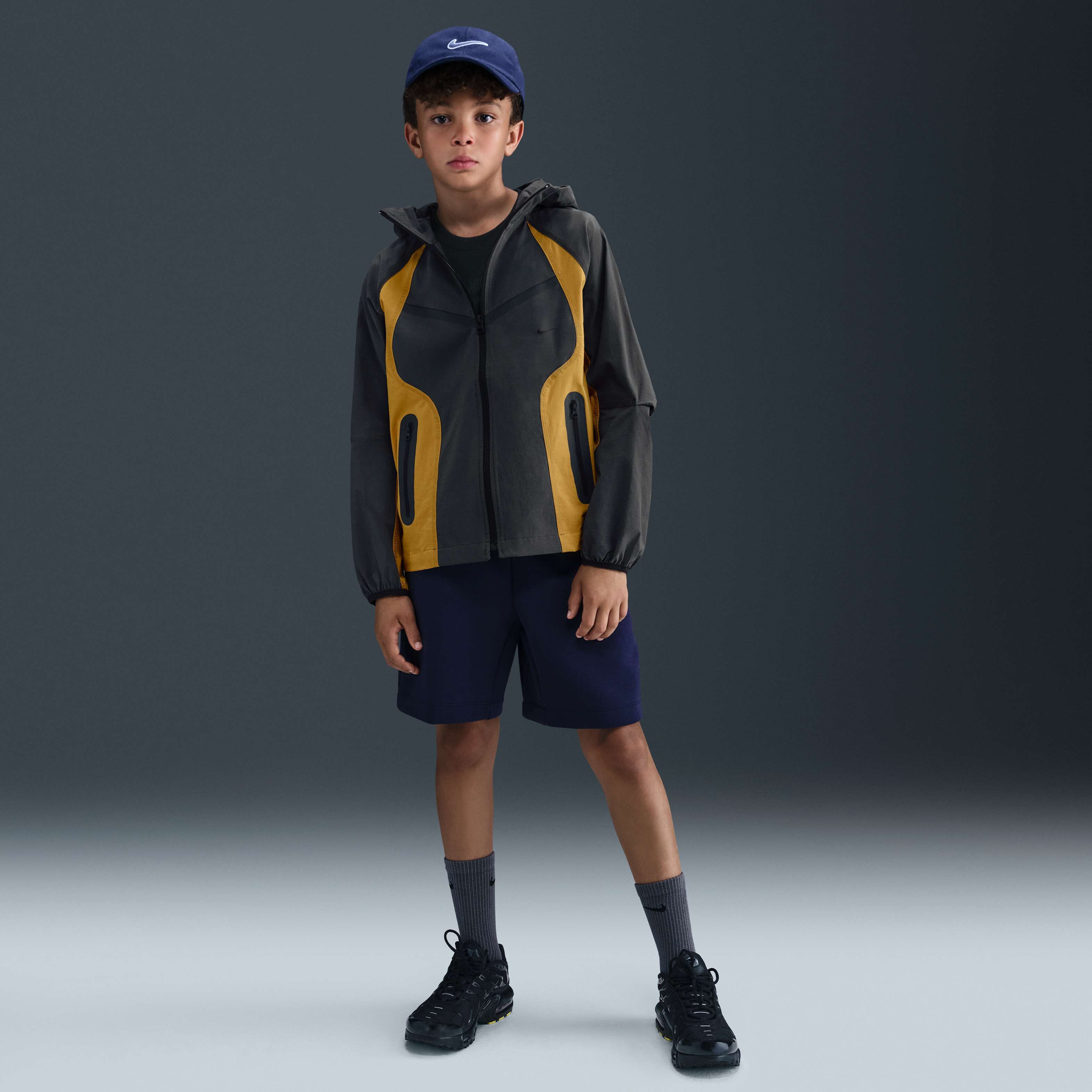 نايكي تك image number 6