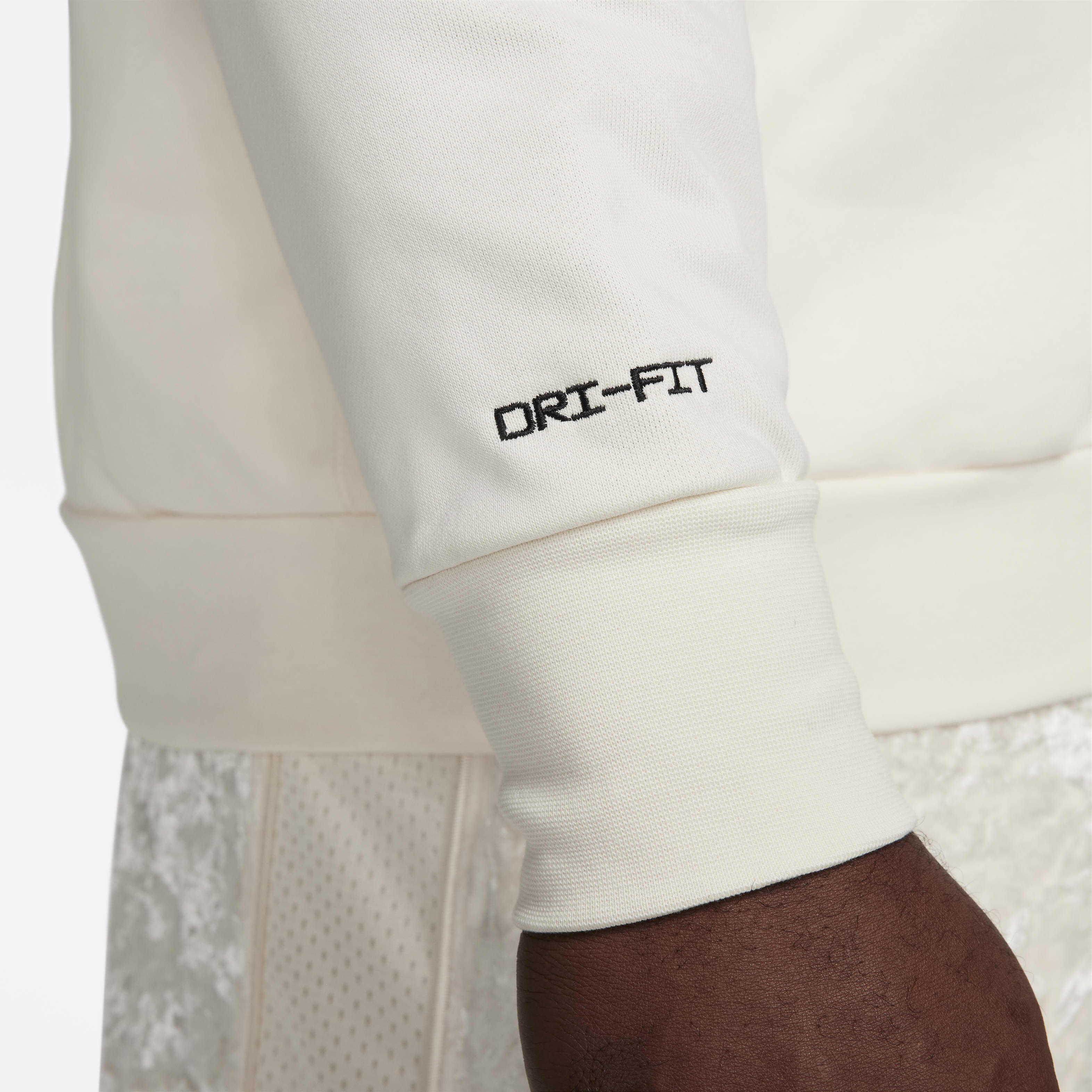 جيانيس ستاندرد ايشيو image number 11