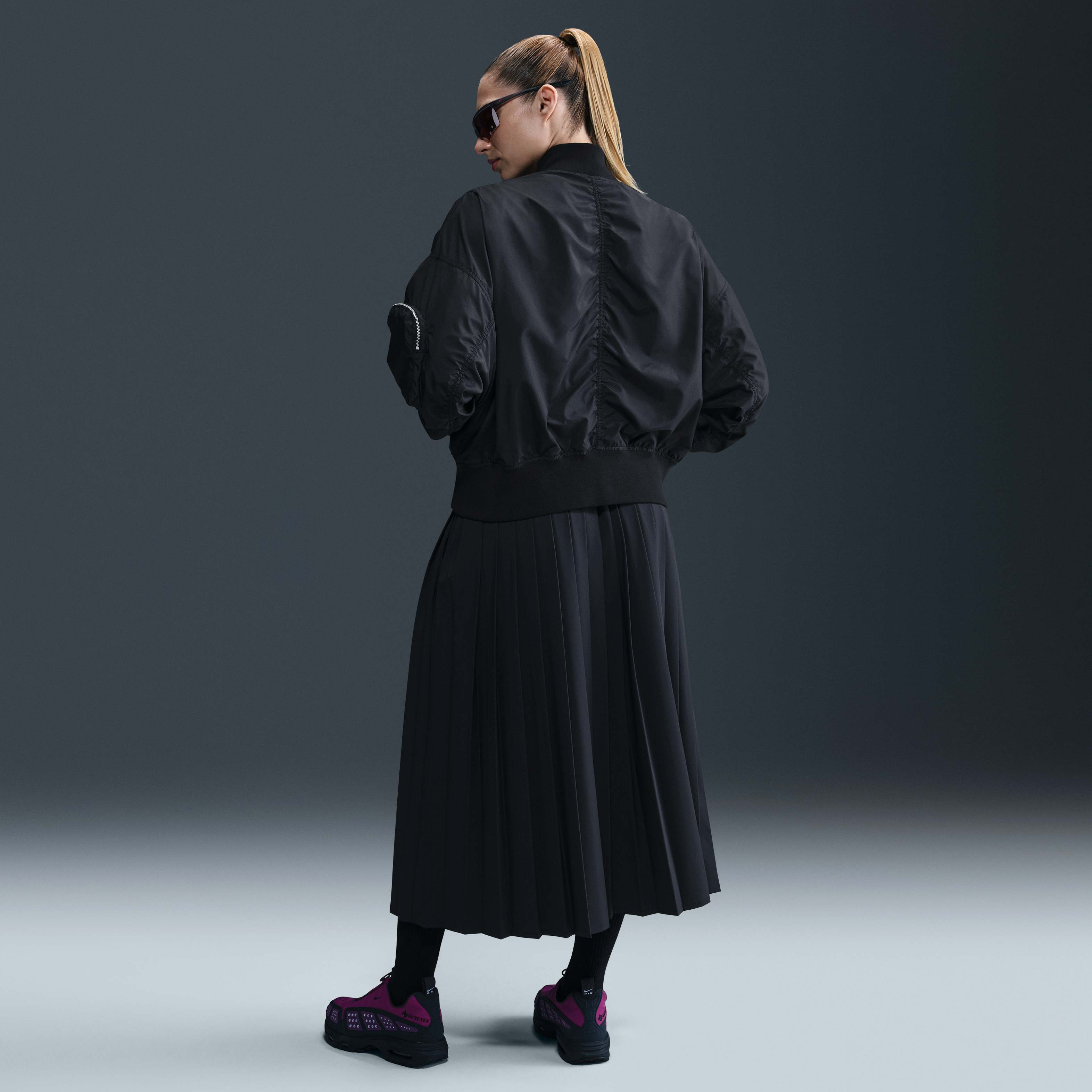 England Essential image number 4