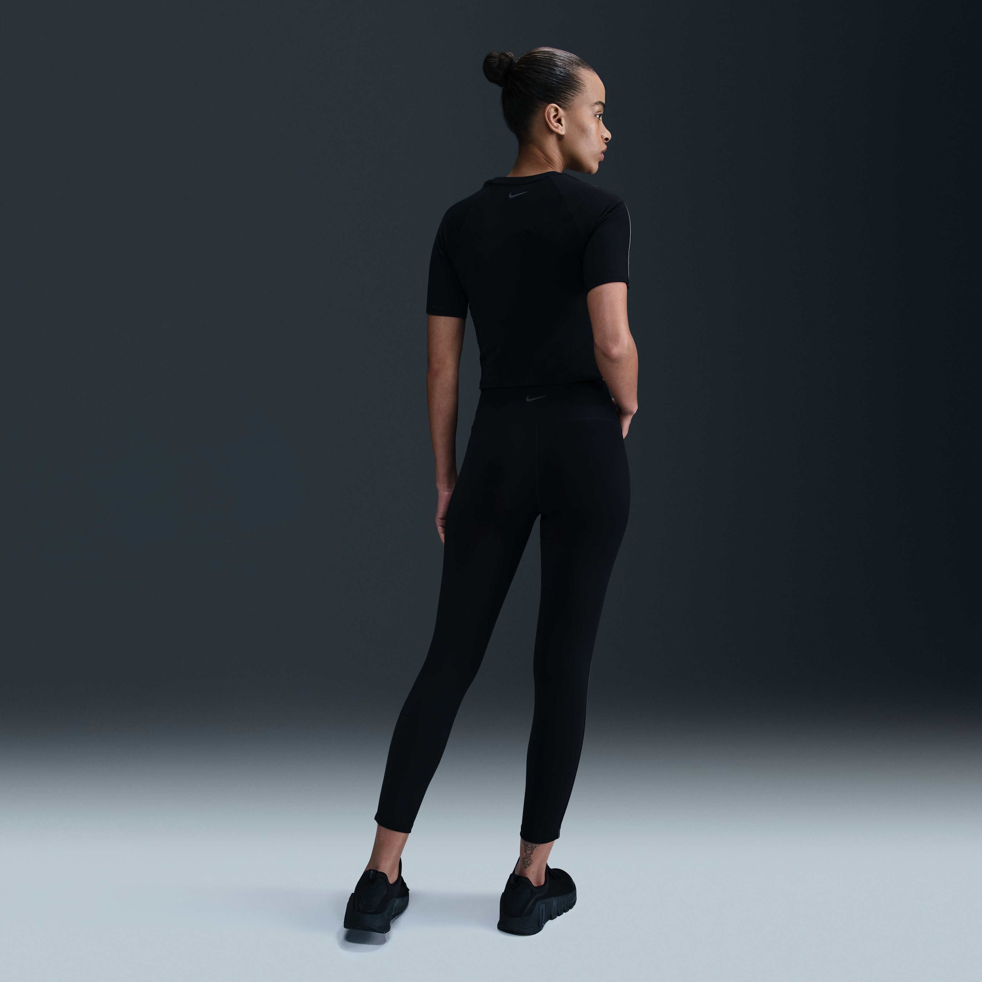 Nike One Fitted image number 4