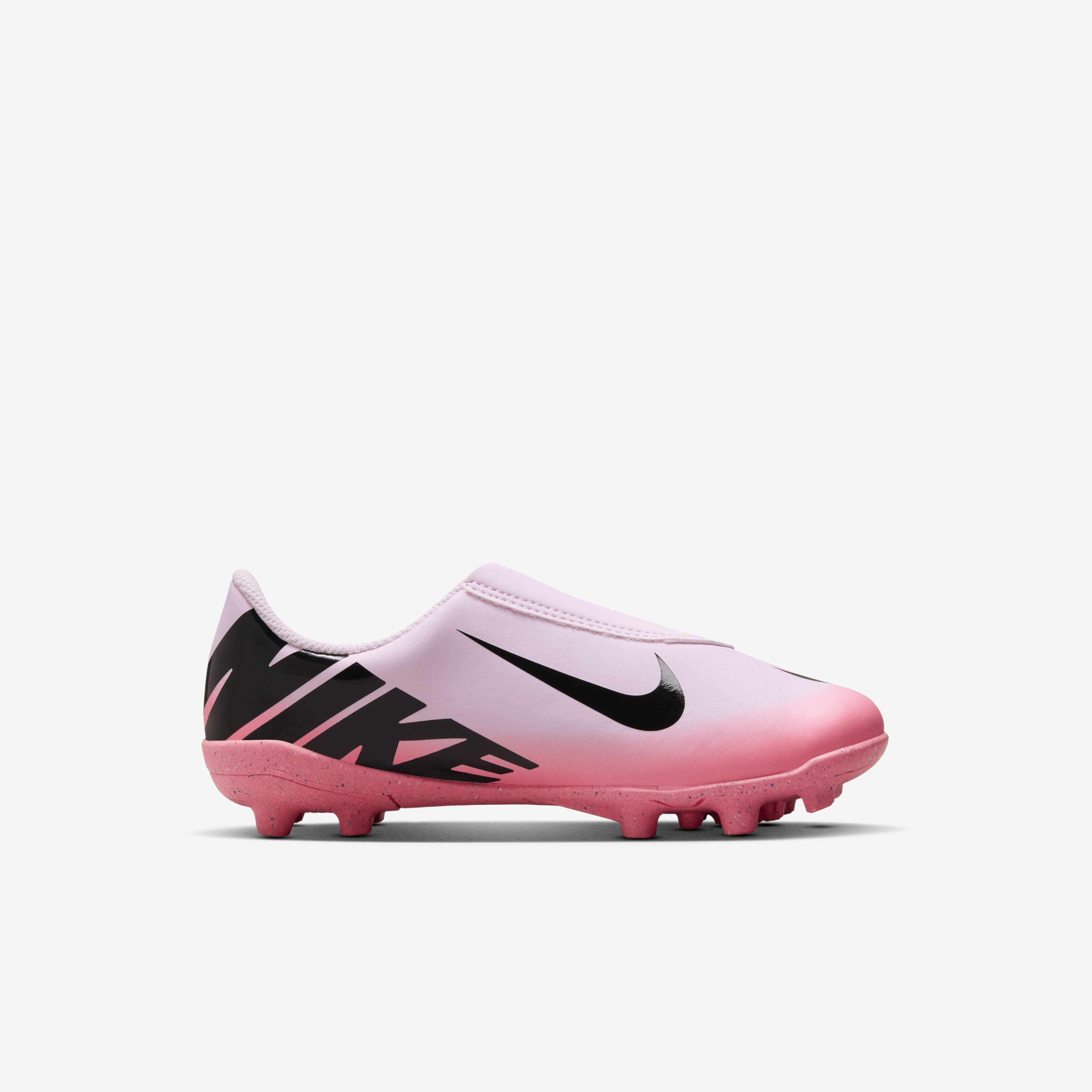 youth pink nike soccer cleats