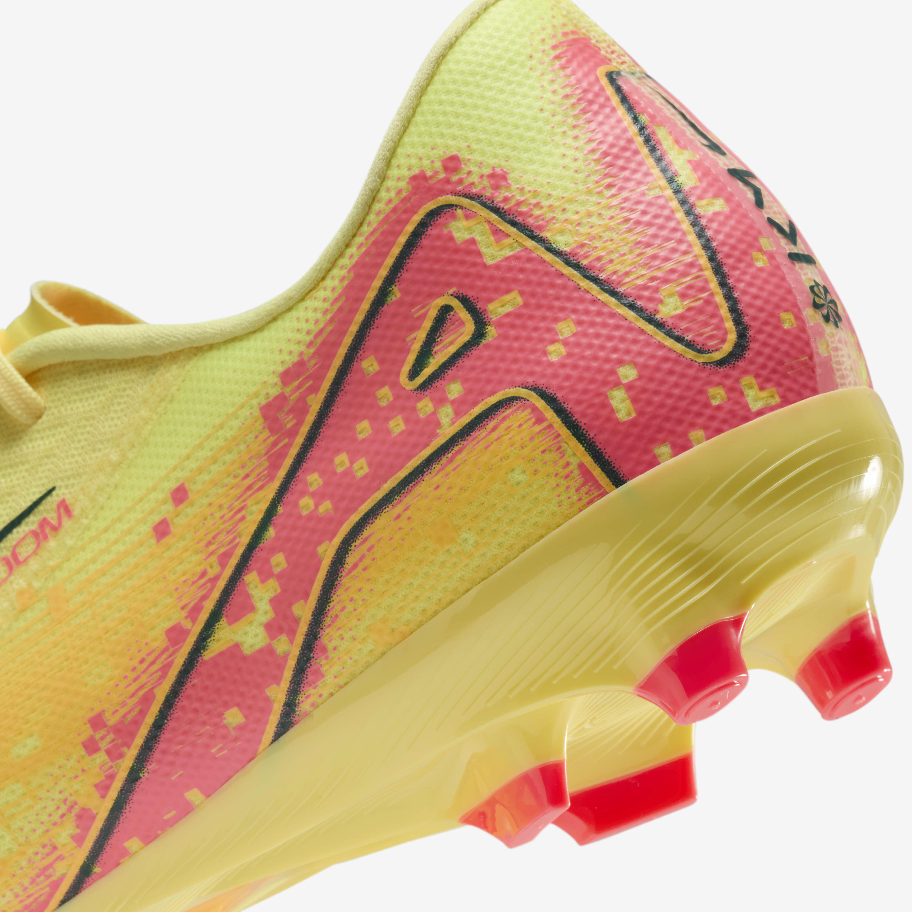 Nike mbappe clearance