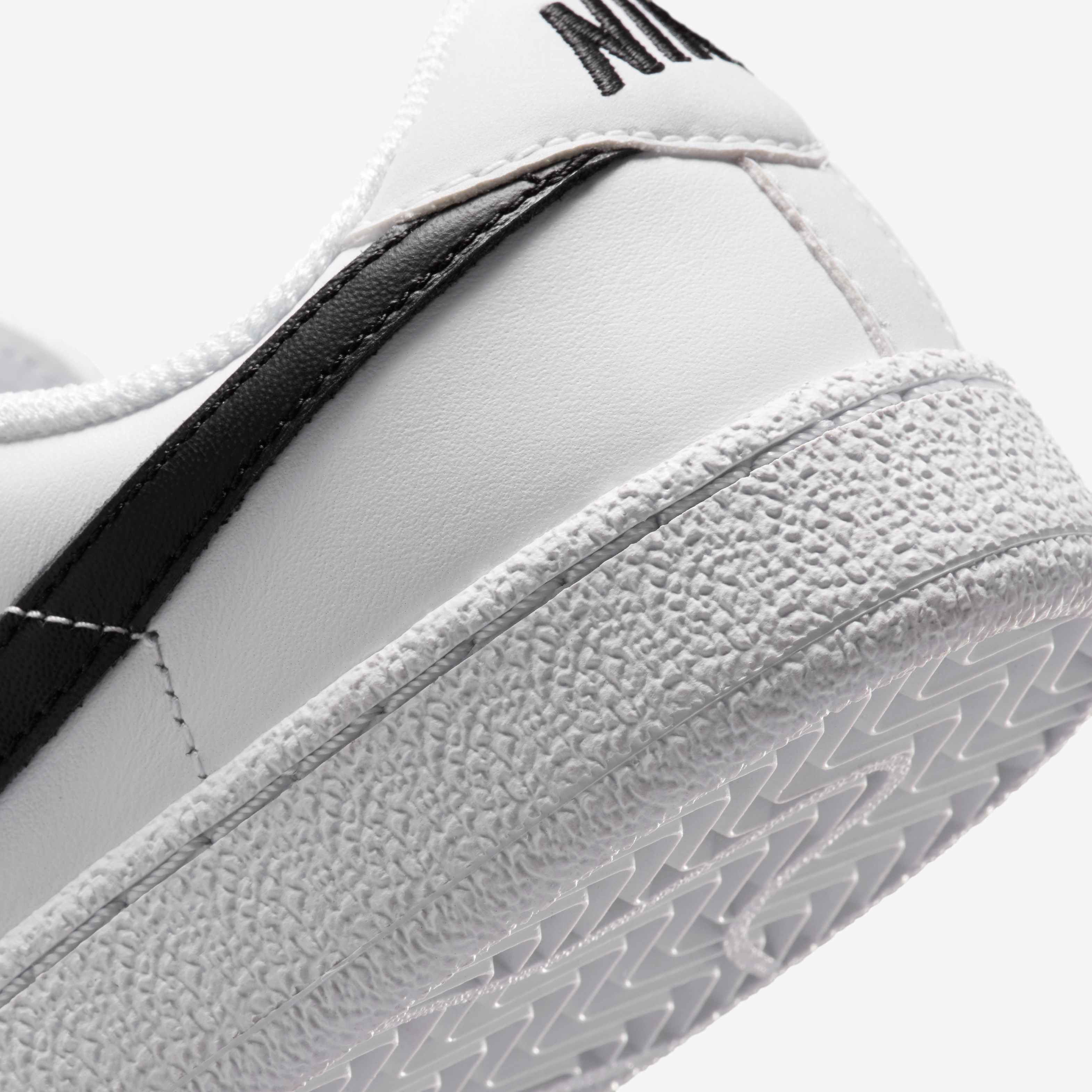 Nike Tennis Classic image number 7