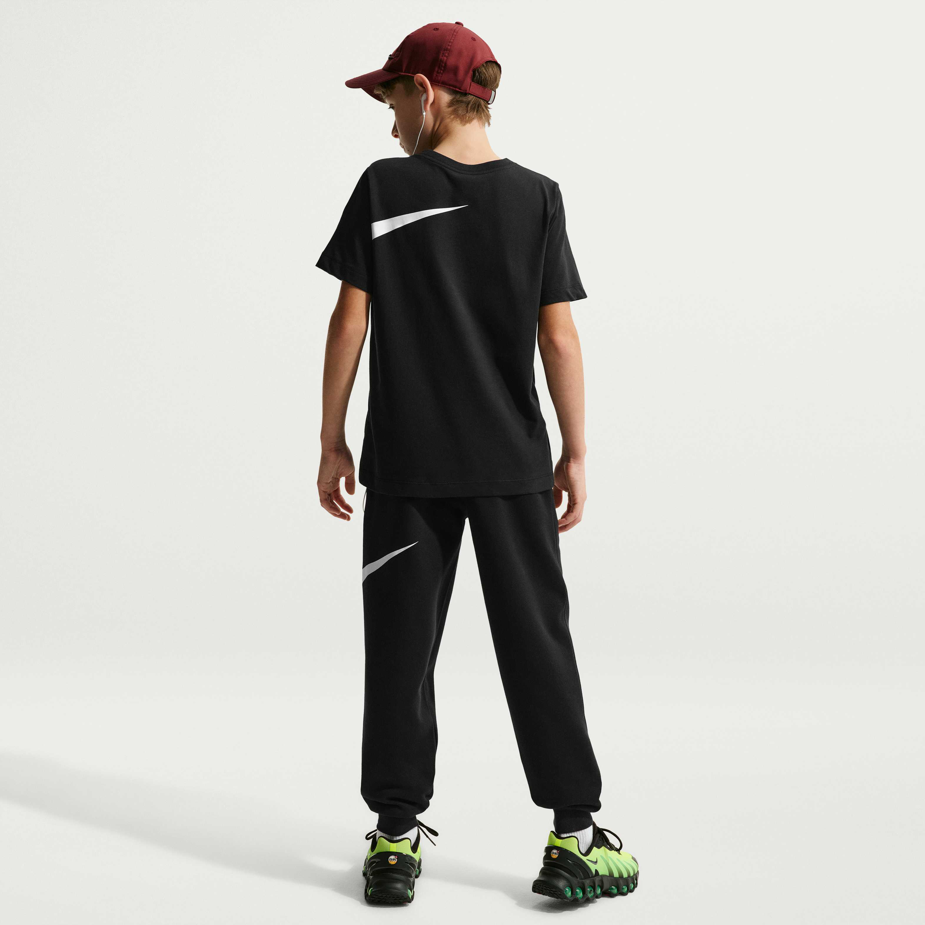 Nike Sportswear Club image number 4