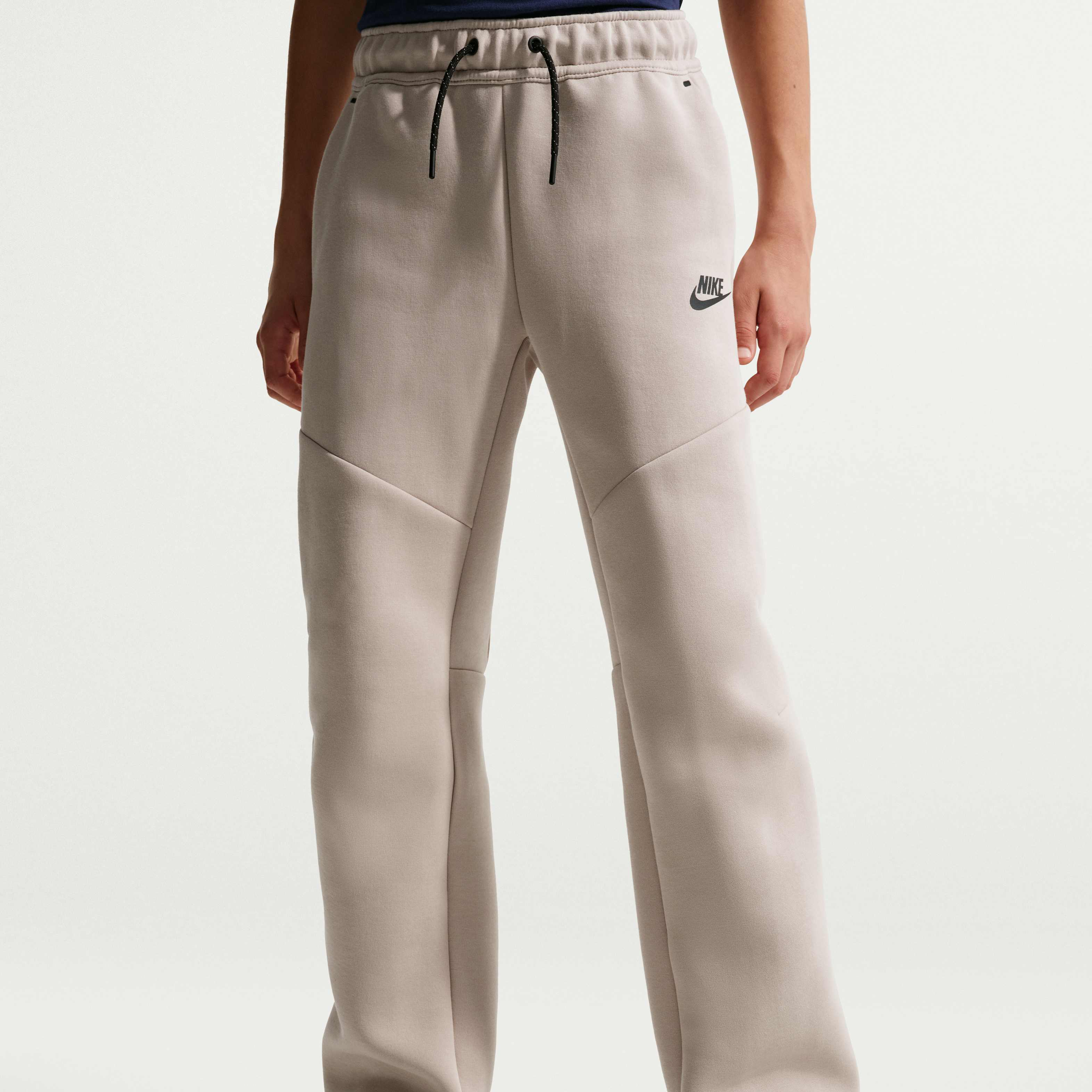 Nike Sportswear Tech Fleece image number 1