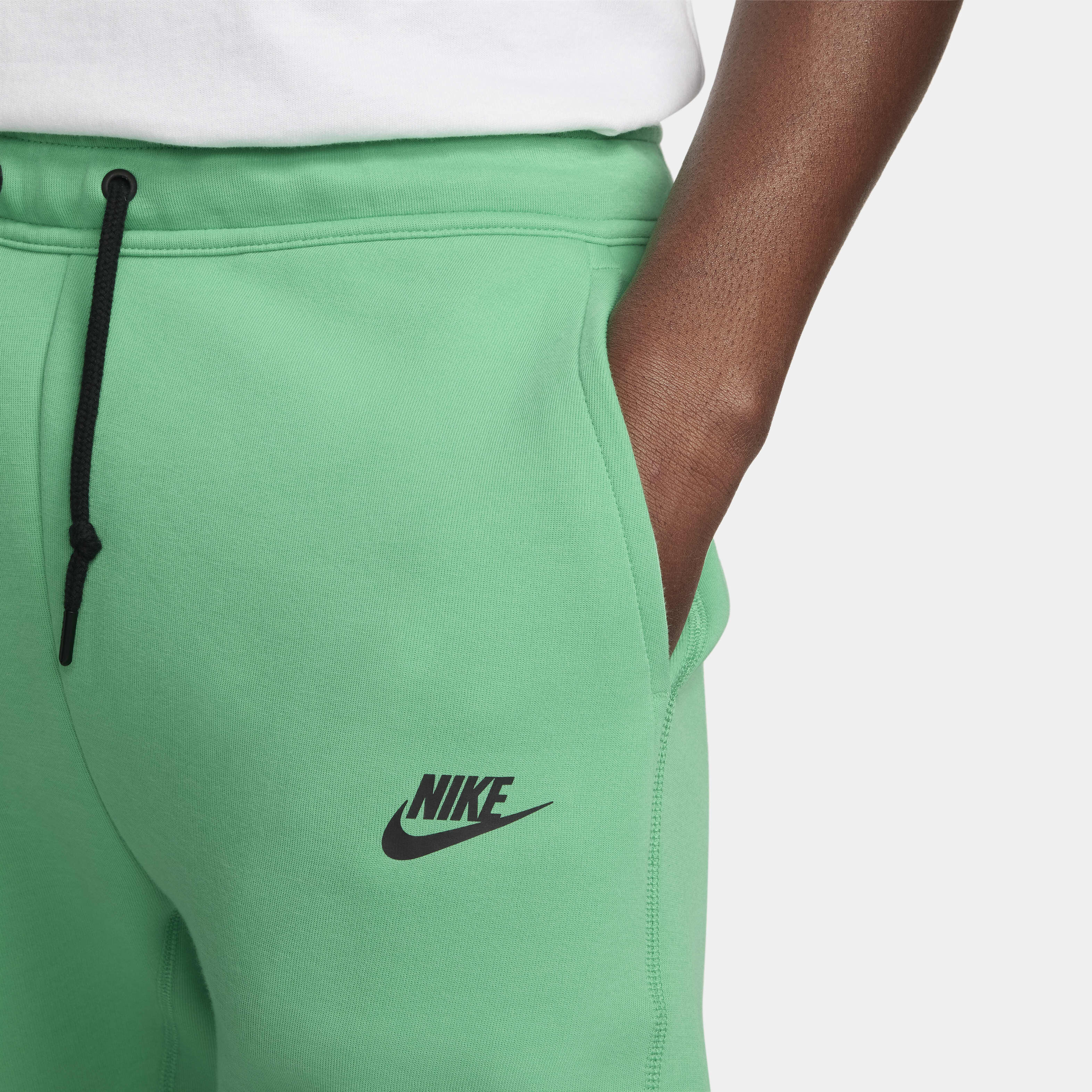 Nike Sportswear Tech Fleece image number 3