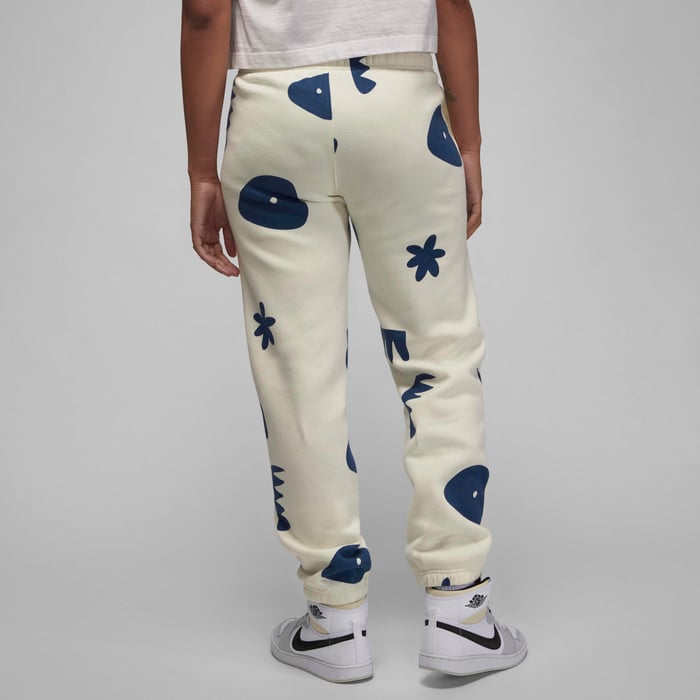 Jordan Artist Series by Mia Lee image number 1 Jordan Artist Series by Mia Lee image number 1