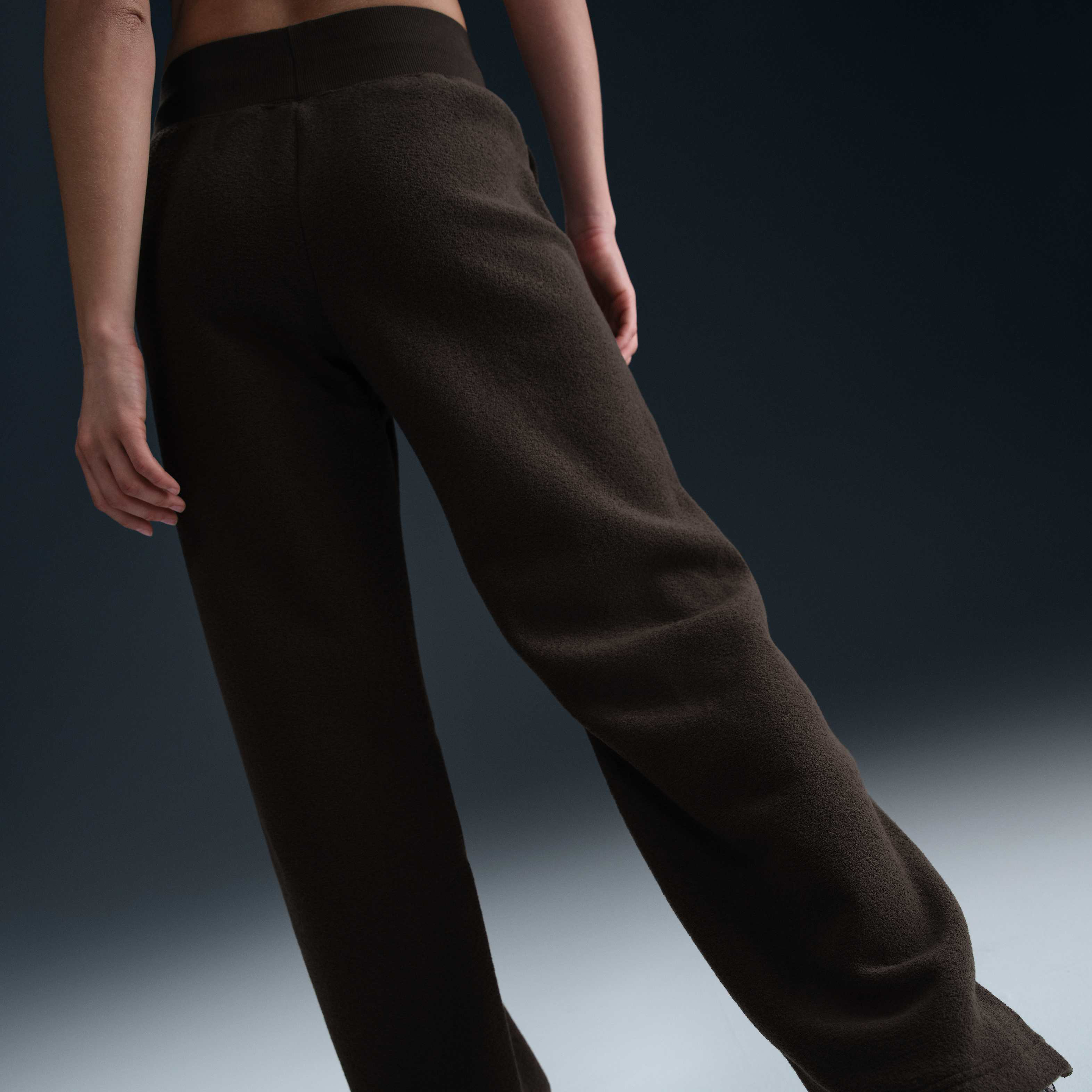 Nike Sportswear Phoenix Plush image number 4