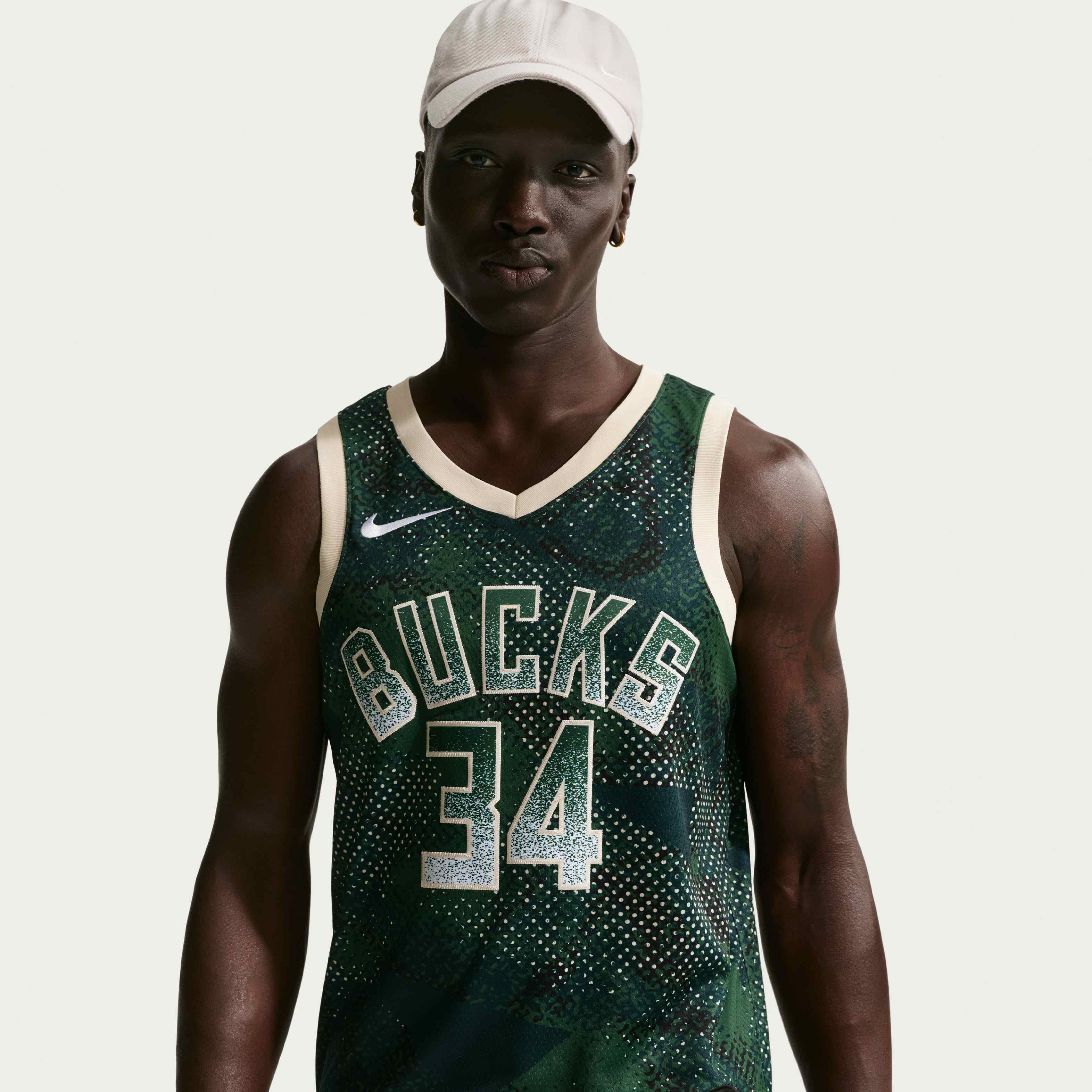 يانيس أنتيتوكونمبو ميلواكي باكس 2025/26 سيليكت سيريز image number 2
