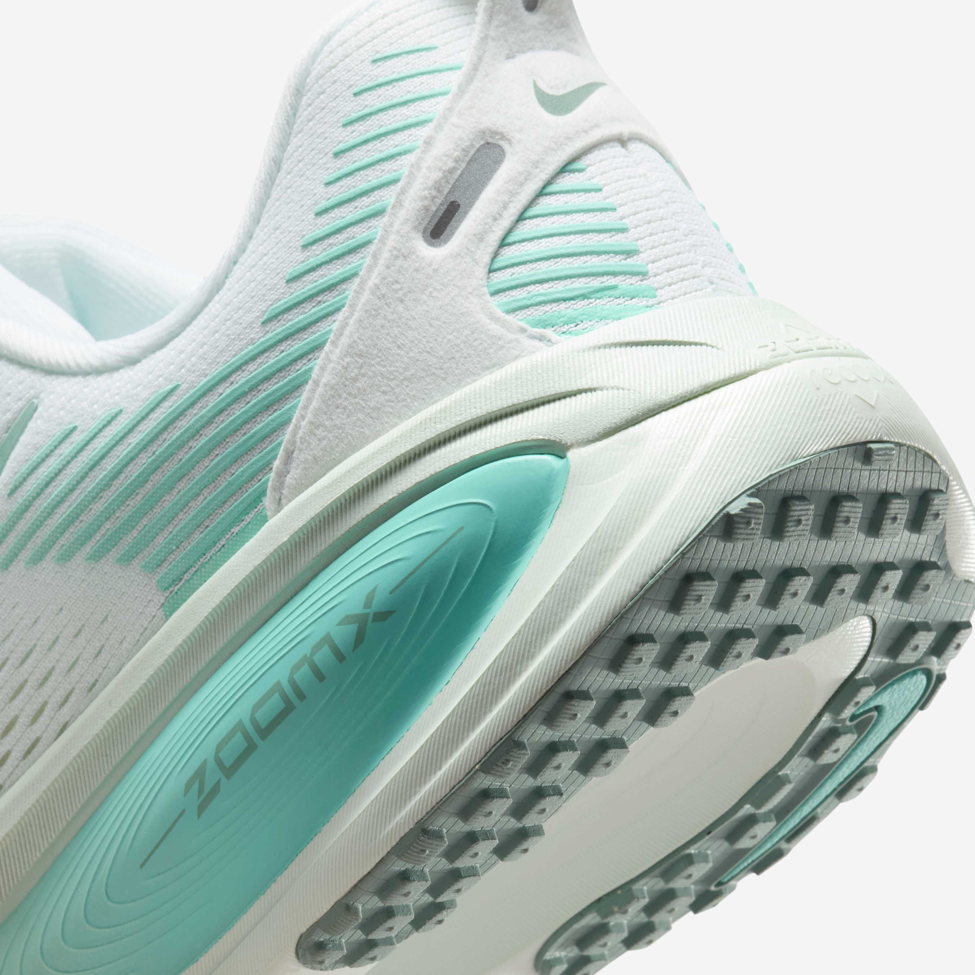 نايكي فوميرو 18 image number 7