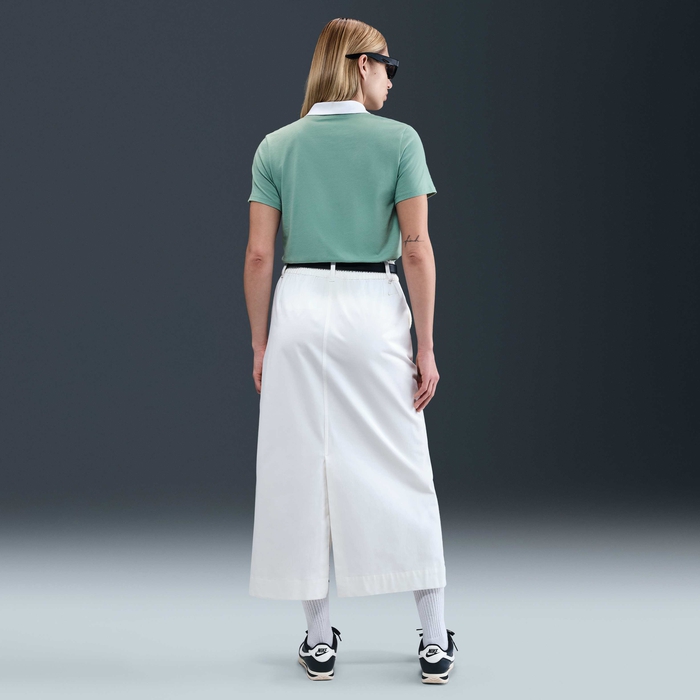 Nike Sportswear Club Essentials image number 4 Nike Sportswear Club Essentials image number 4