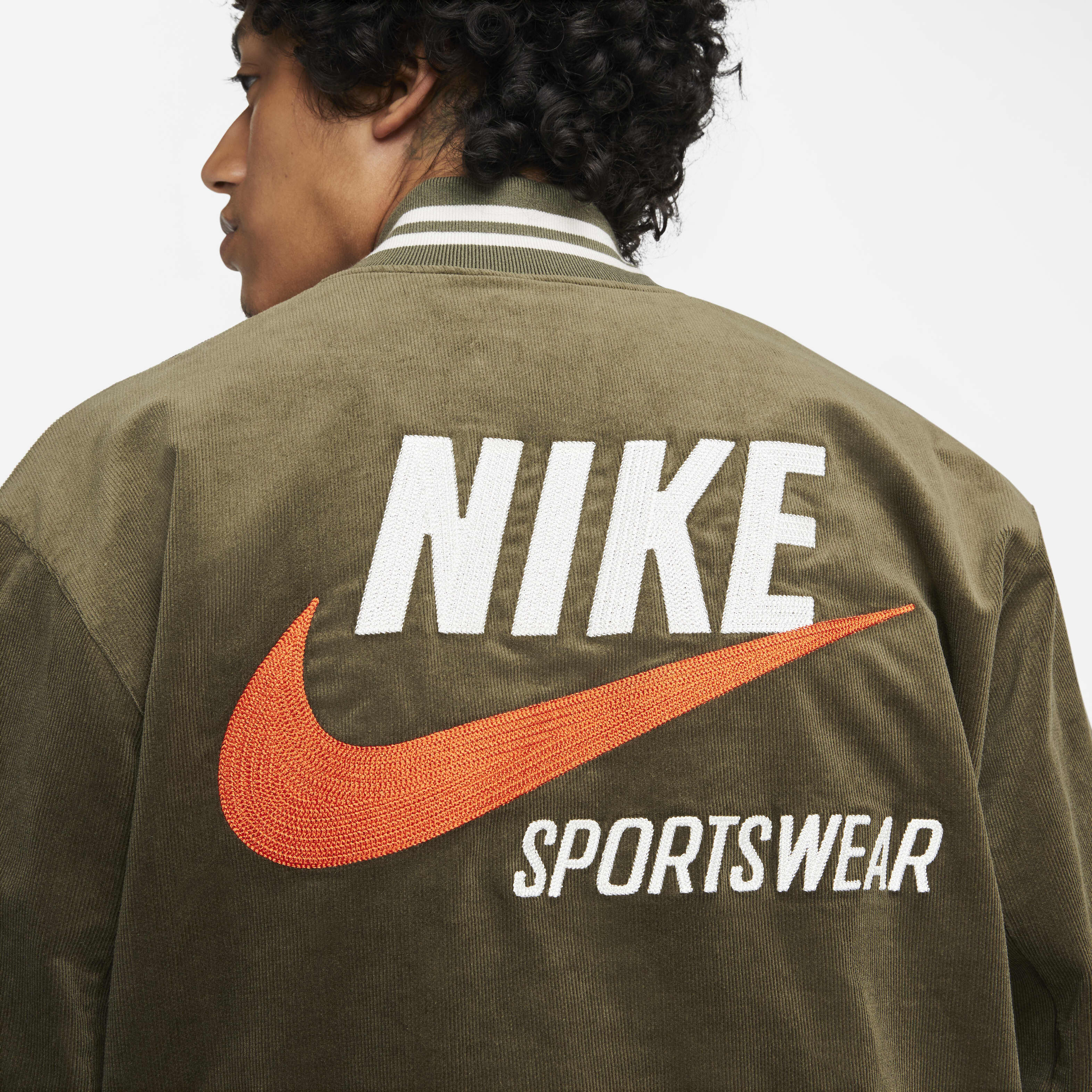 Nike Sportswear Trend image number 4