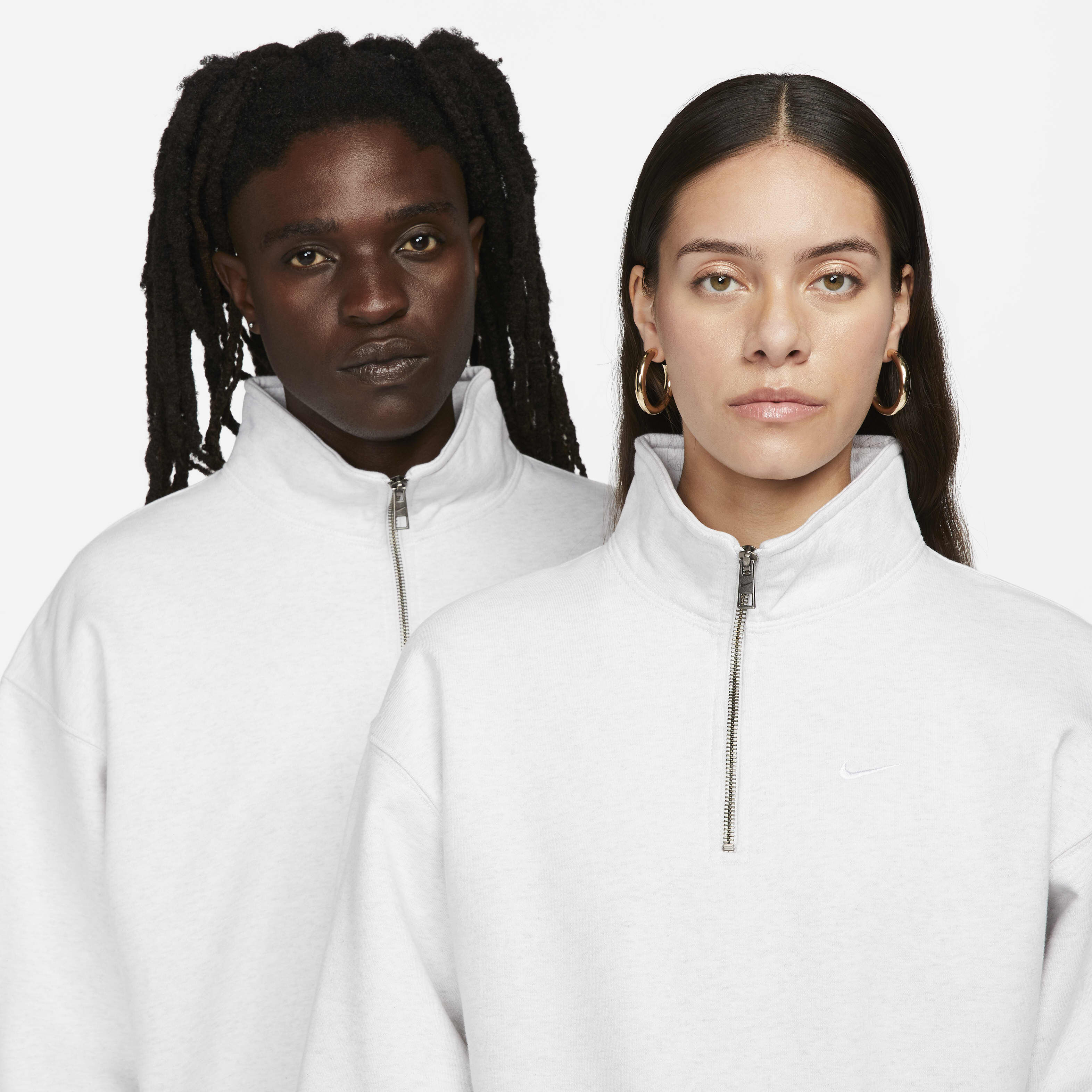 Nike Solo Swoosh image number 2