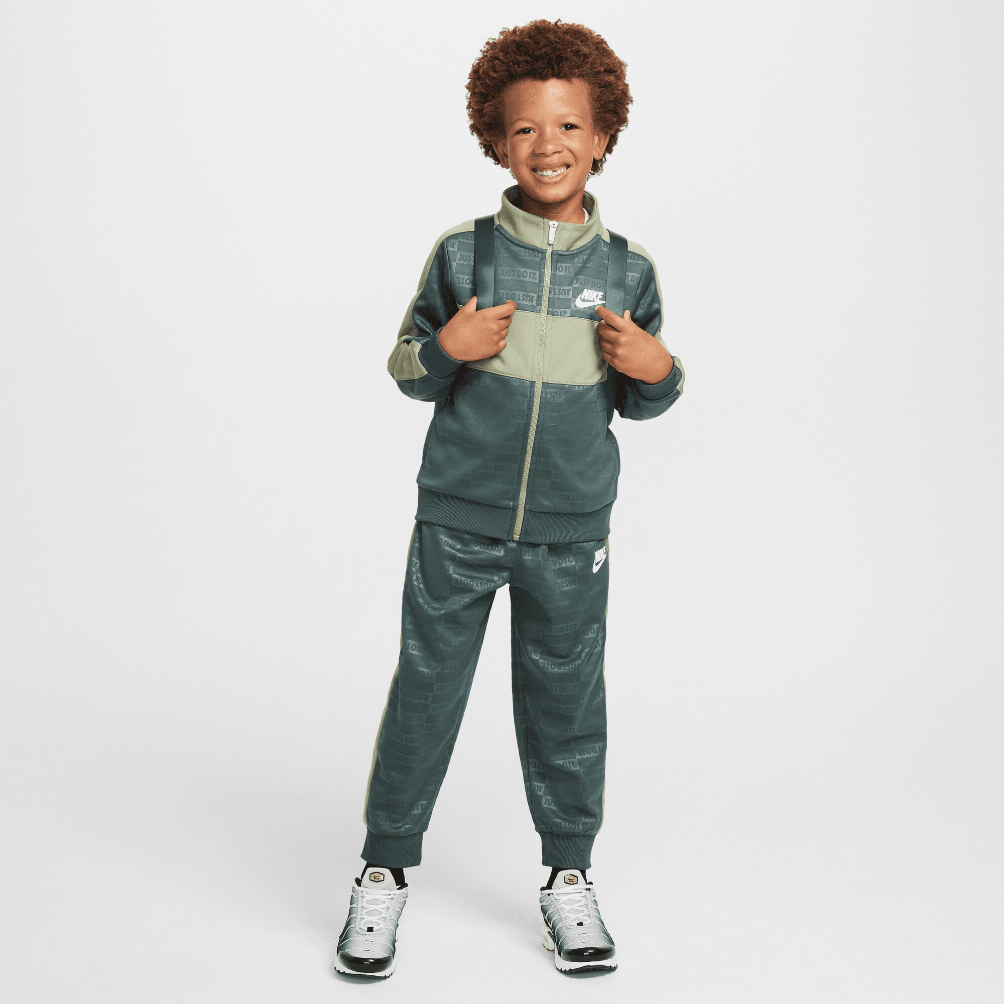 Nike Dri-FIT Sportswear Textured Club image number 0