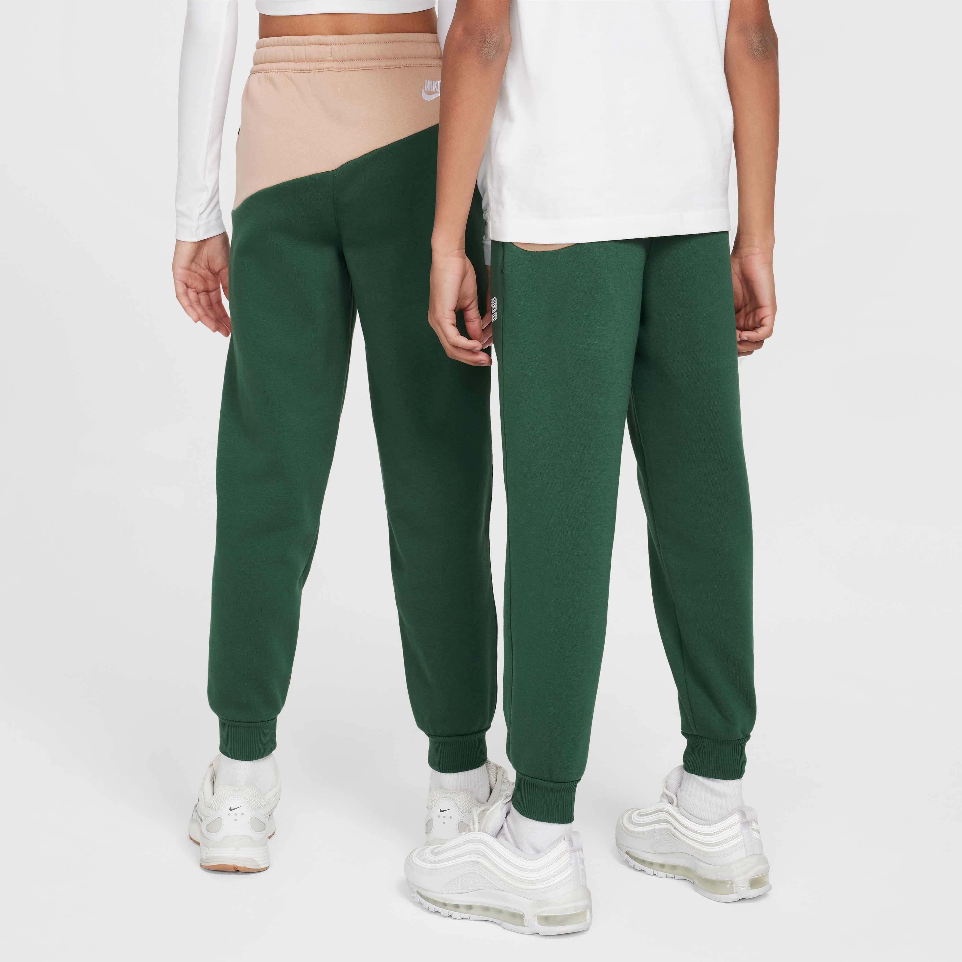 Nike Sportswear Amplify image number 1