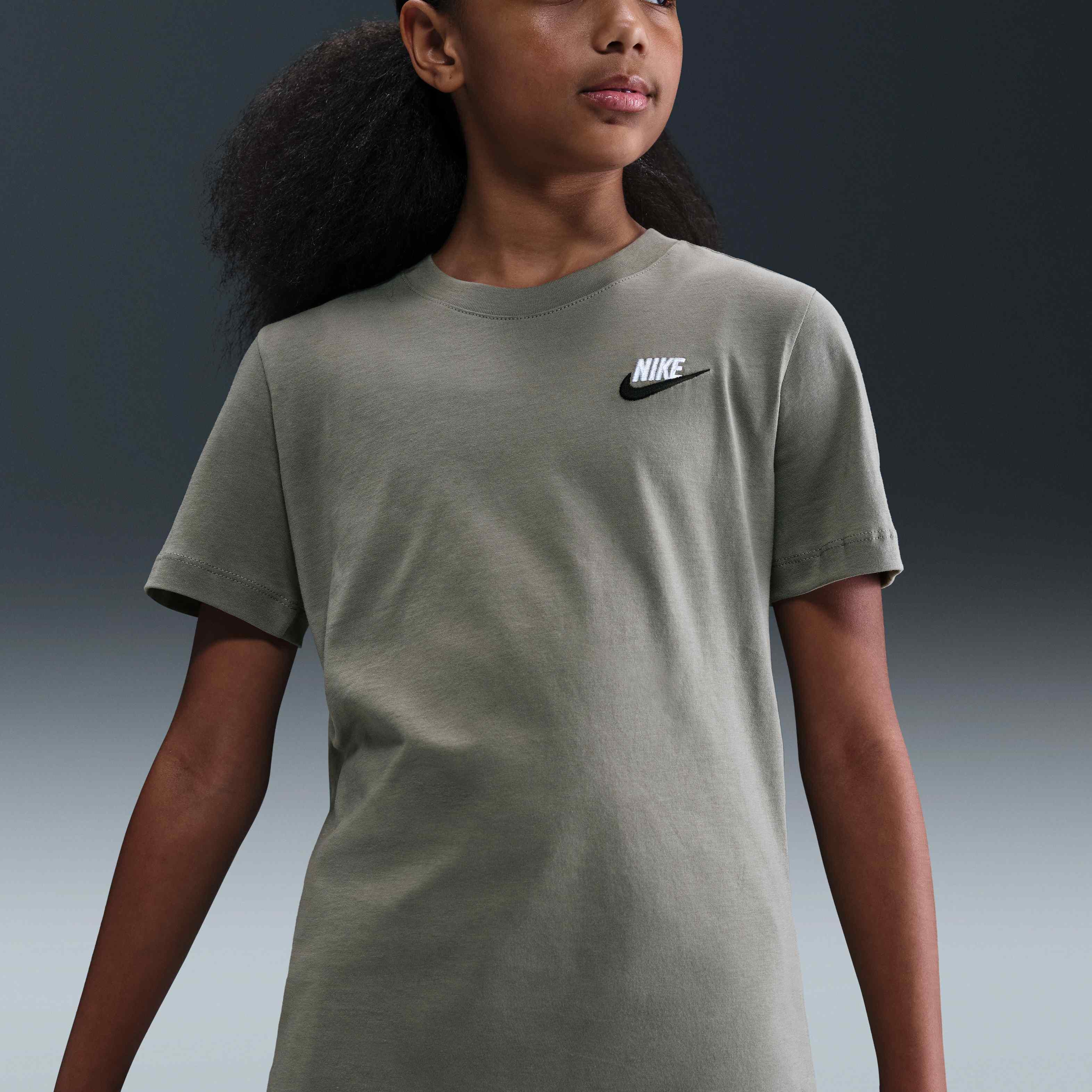 نايكي سبورتسوير image number 0