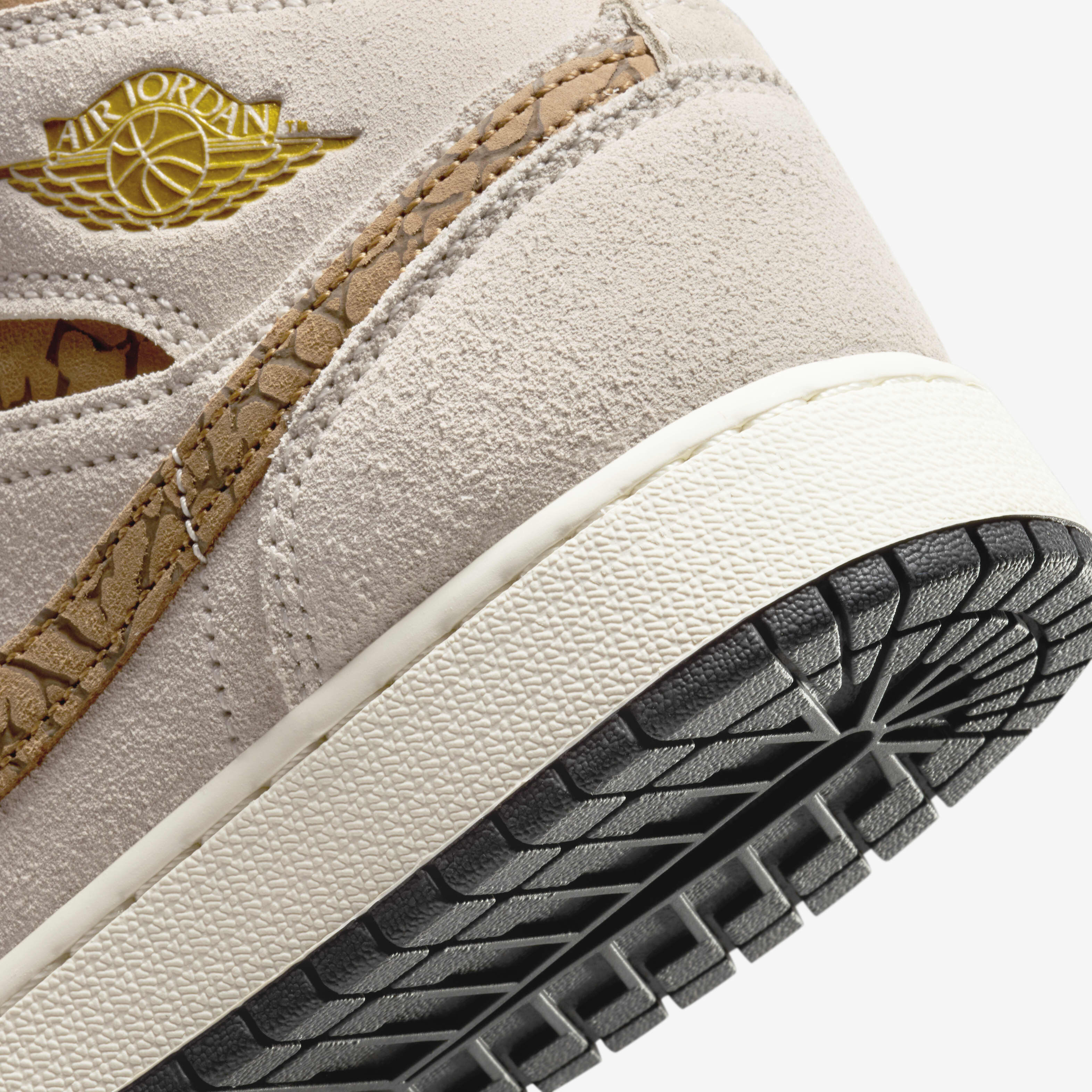 Air Jordan 1 Mid SE image number 7