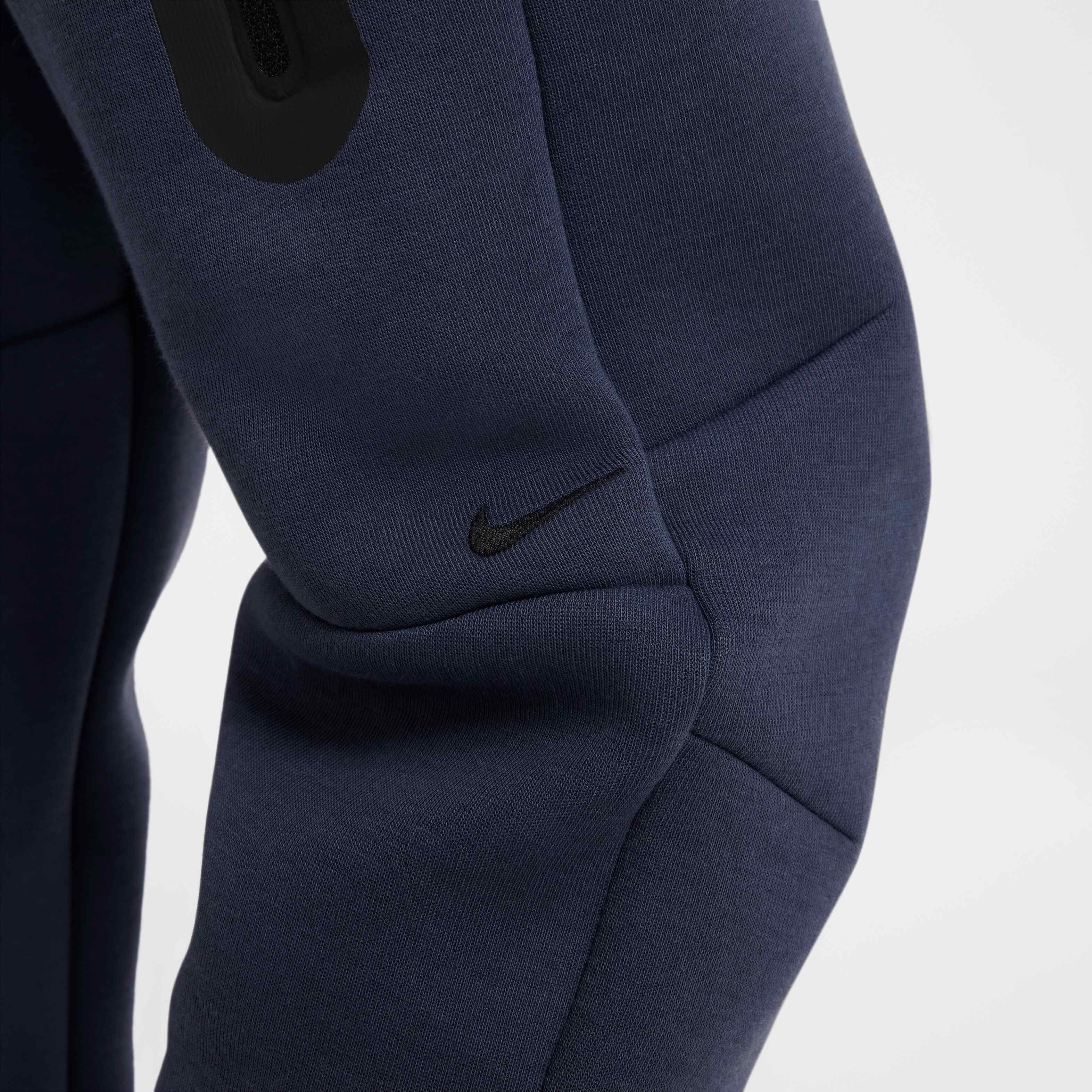 Nike Sportswear Tech Fleece image number 6