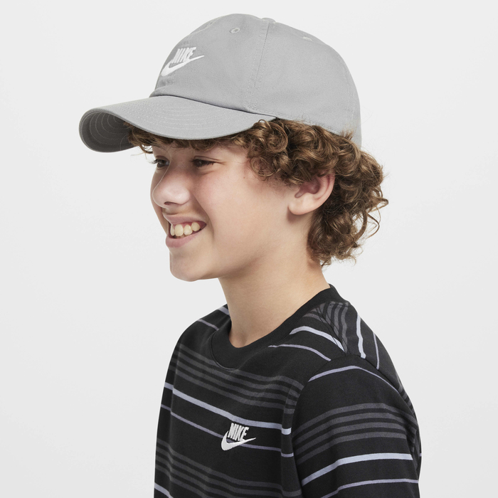 Nike Club image number 3 Nike Club image number 3