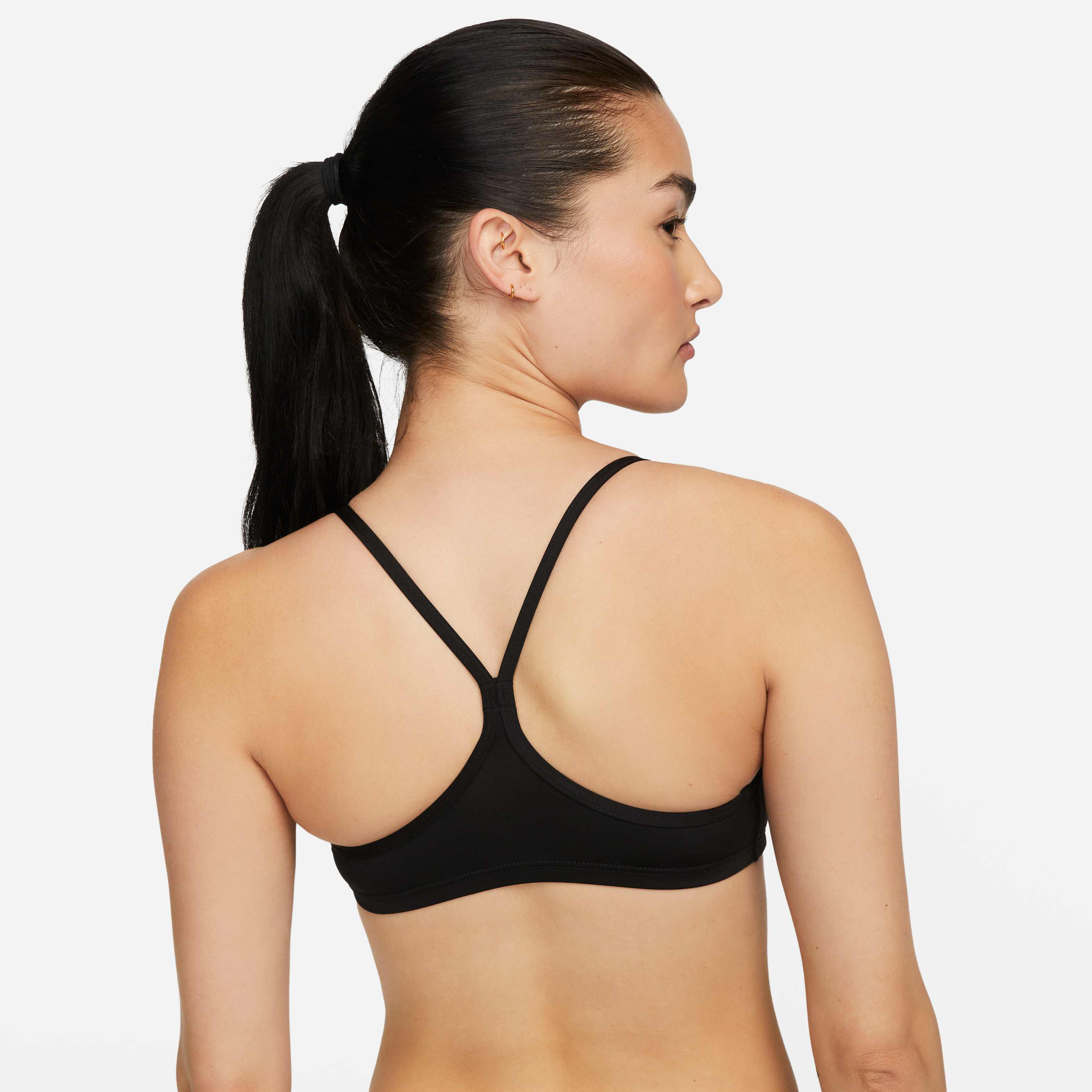 Nike Essential image number 1
