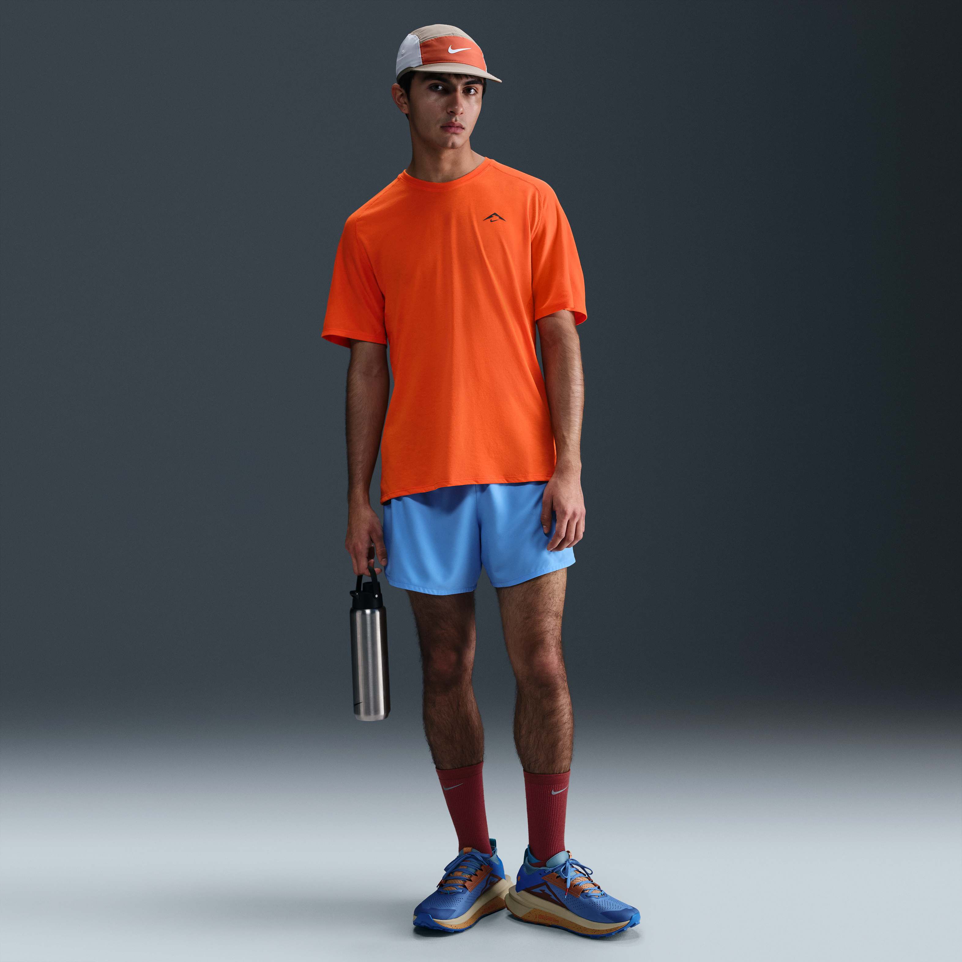 نايكي سولار تشيس image number 3