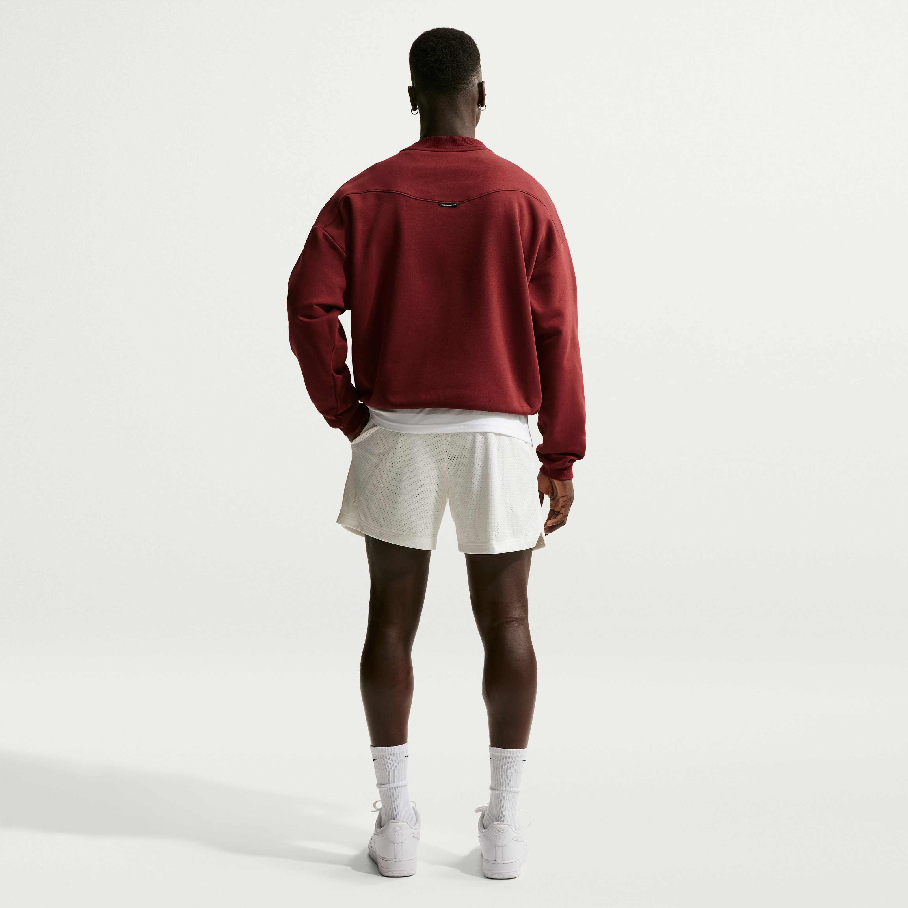 Nike Standard Issue image number 4