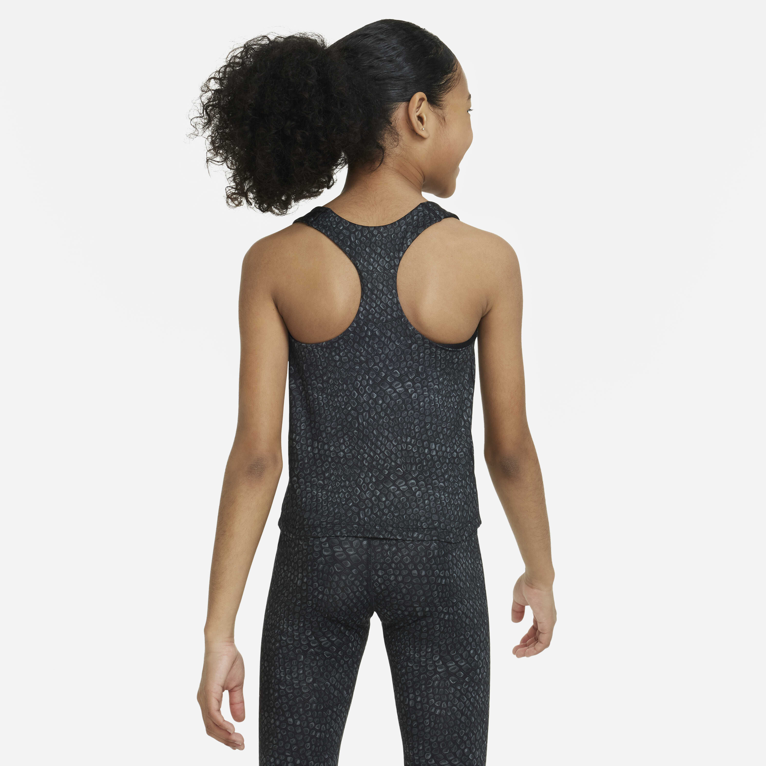 نايكي سووش image number 1