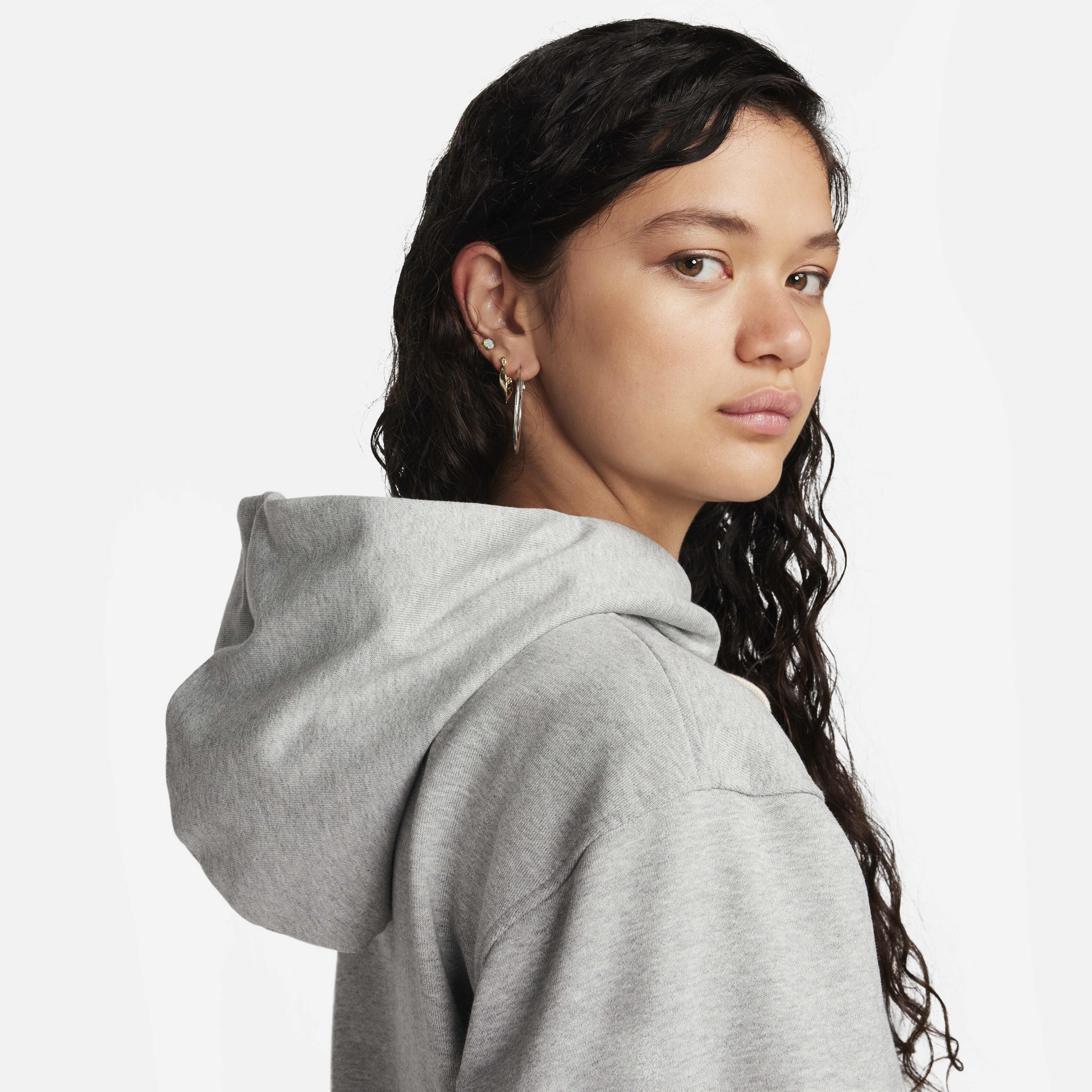 Nike Standard Issue image number 8