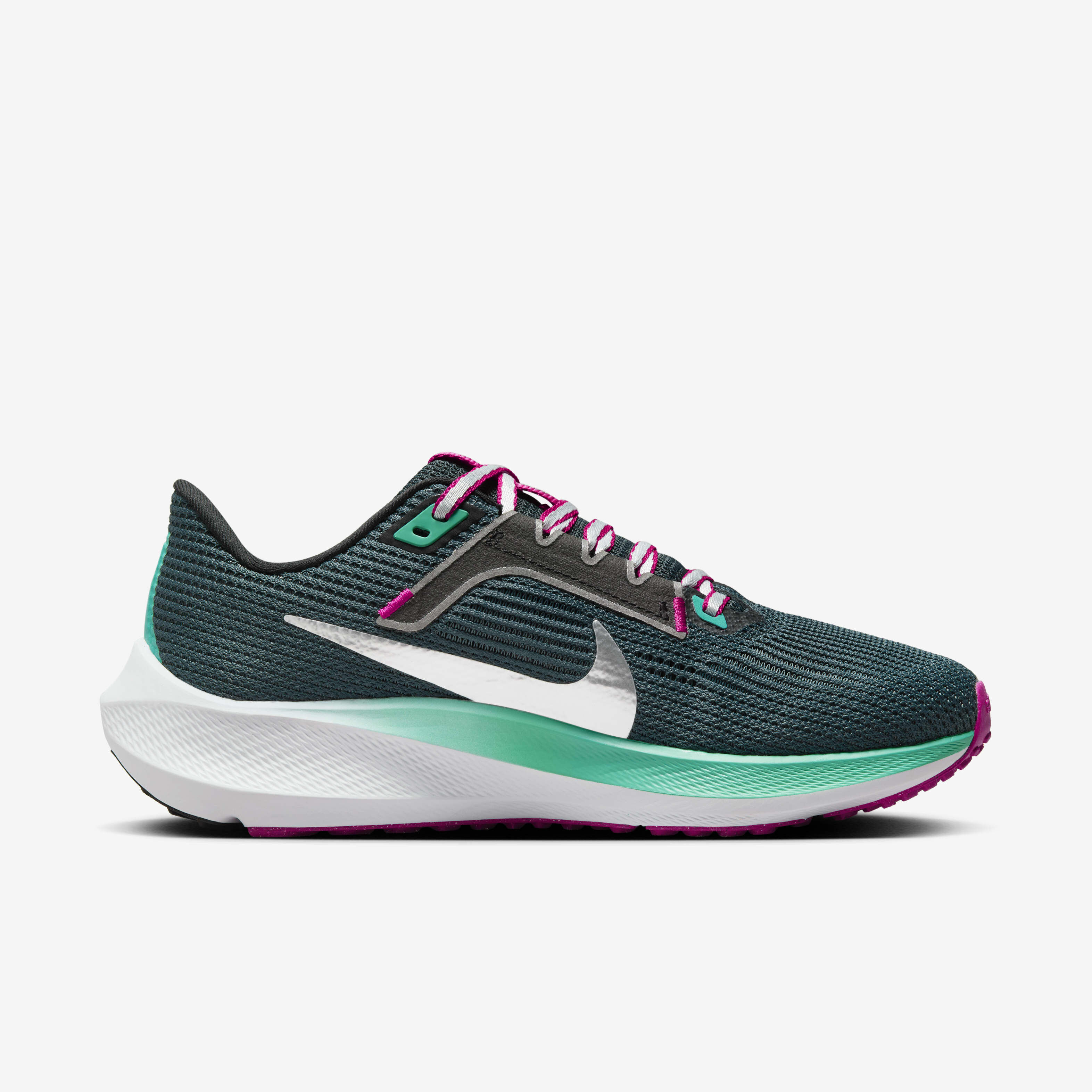 Nike Pegasus 40 image number 2