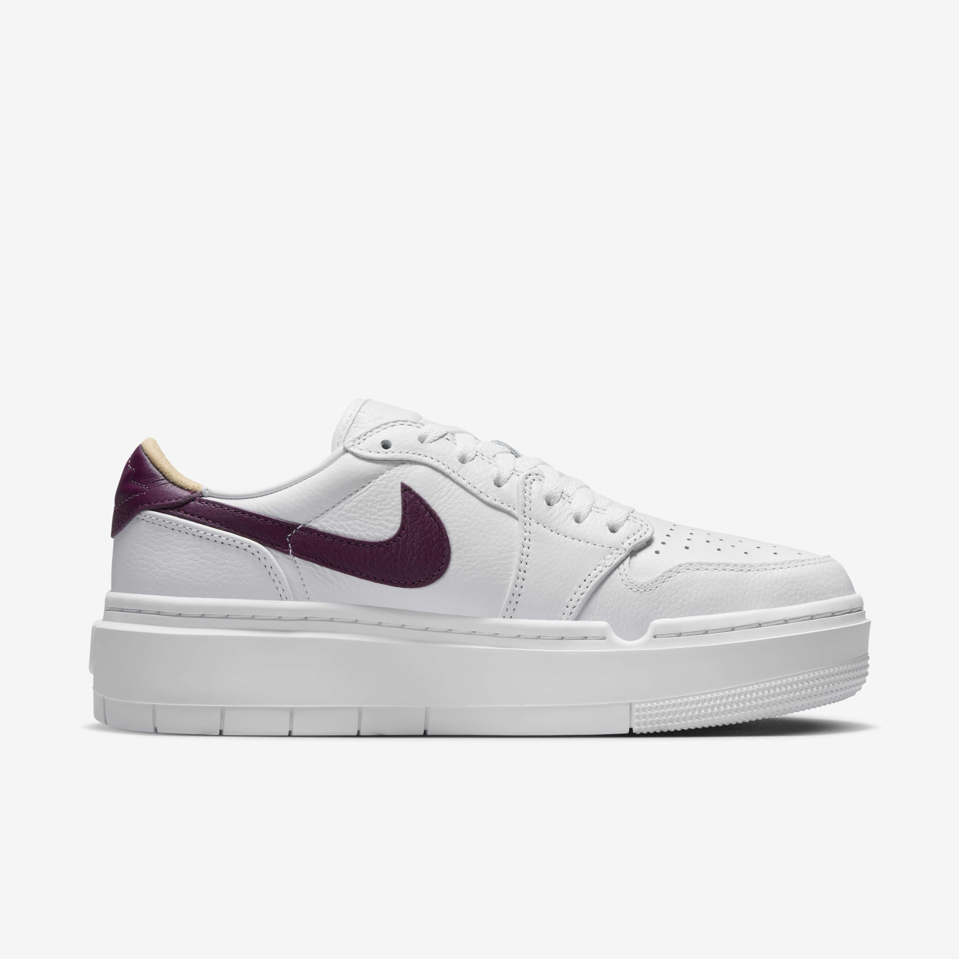 اير جوردن 1 اليڤيت لو image number 2