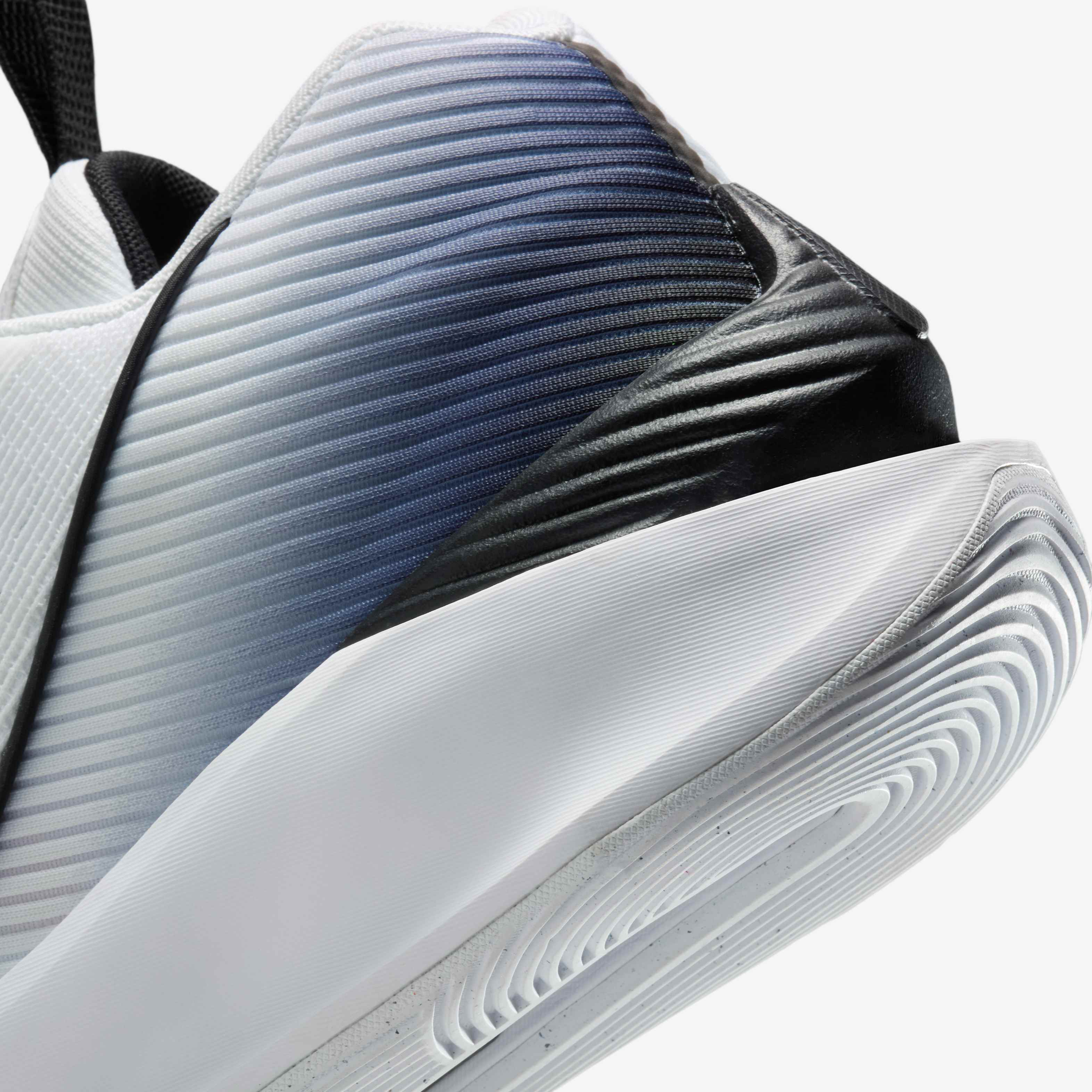 نايكي جي تي جمب أكاديمي image number 7