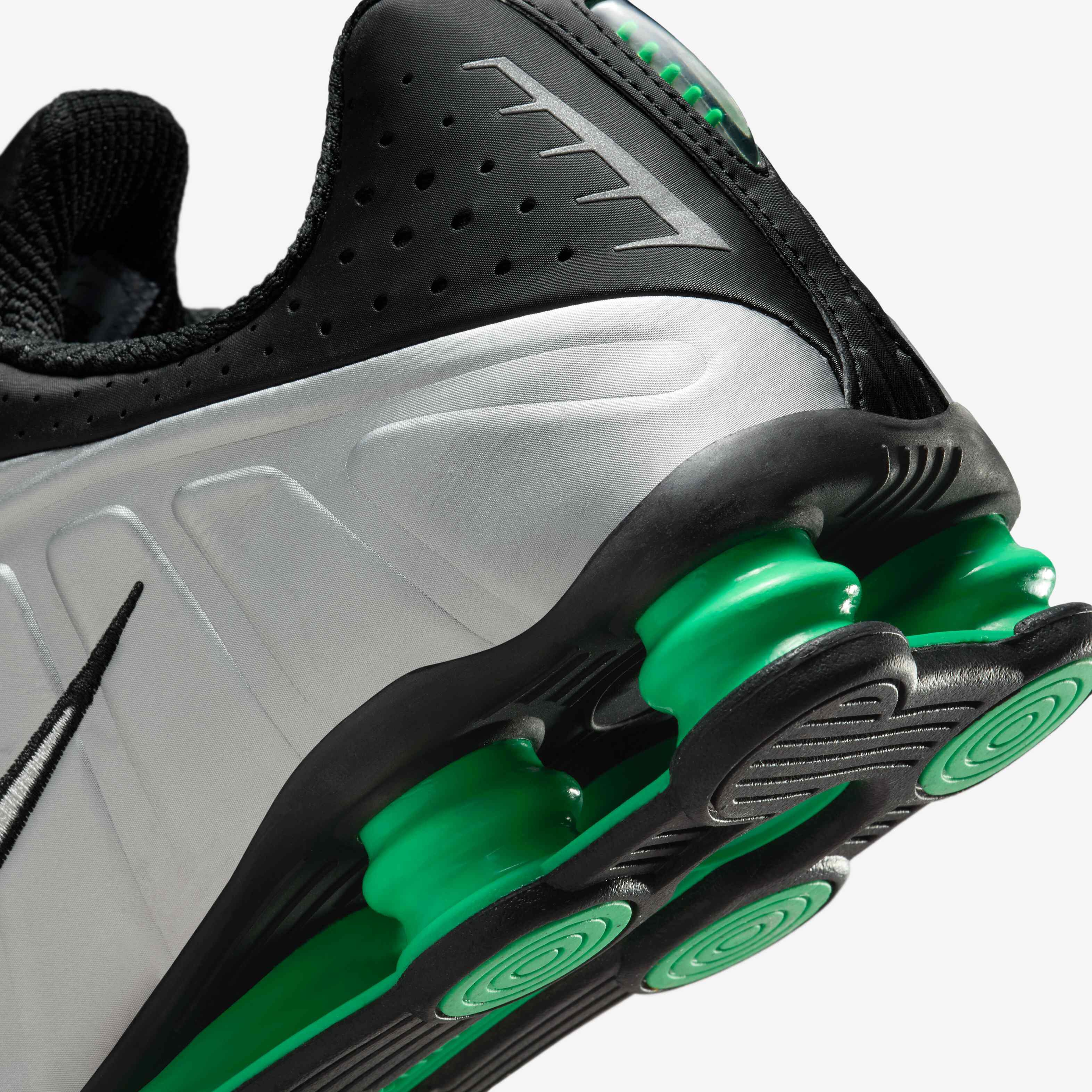Nike Shox R4 image number 7